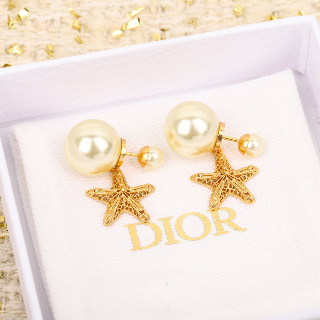 Dior starfish pearl earrings