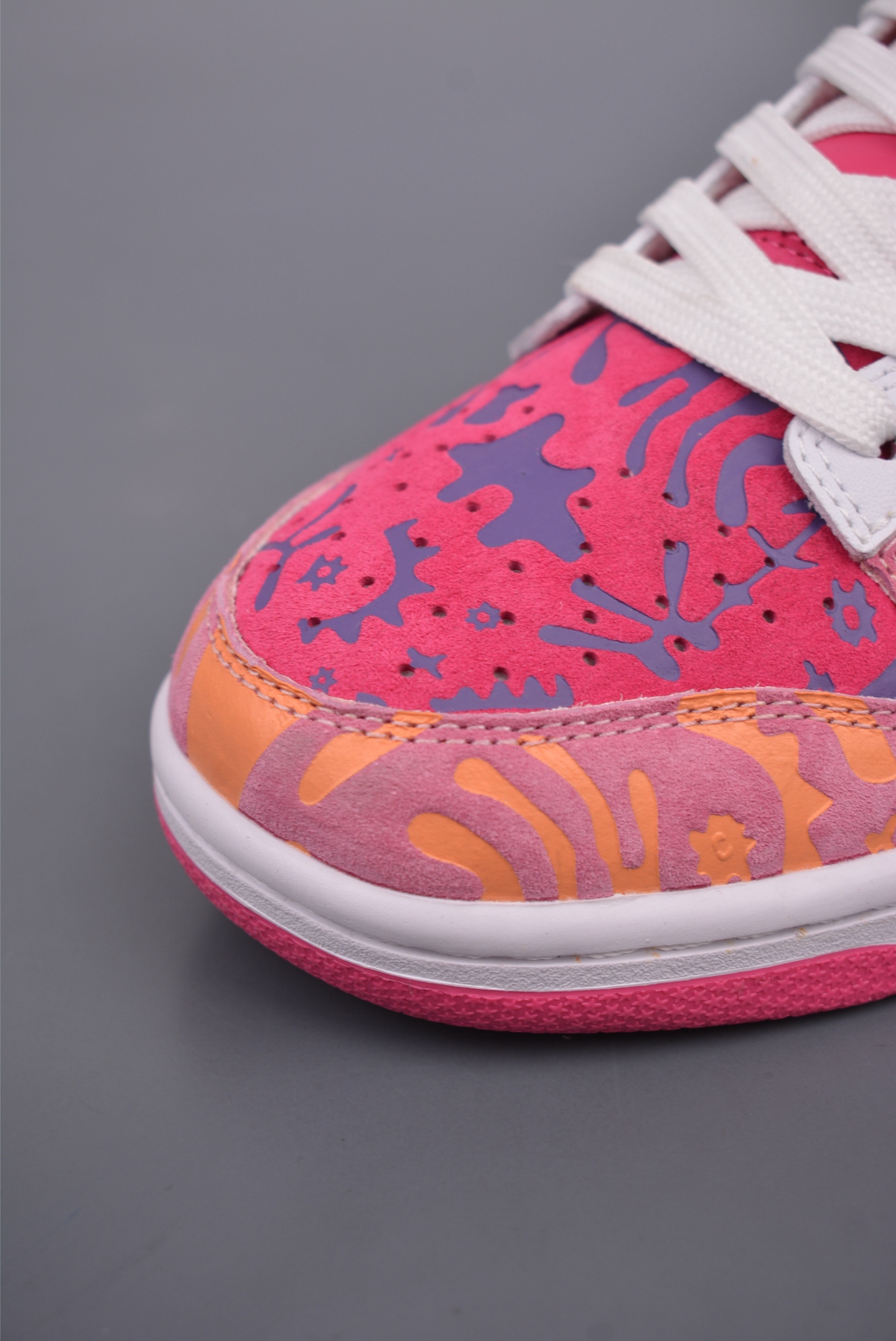 Nike By You SB Dunk Low Retro SP Light Pink Rose Graffiti XD6188-047
