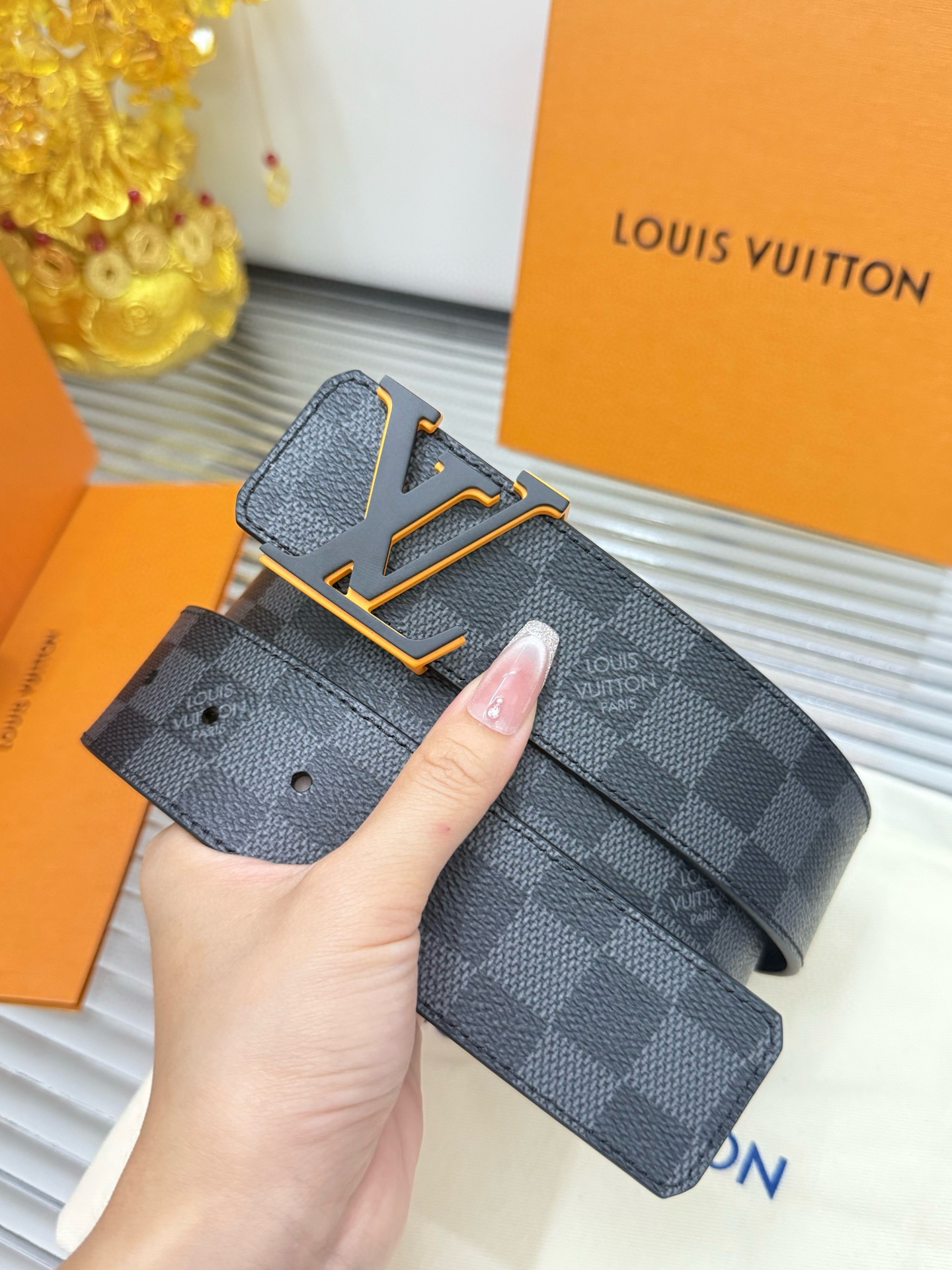 Louis Vuitton Classic Black Belt for Men, 4CM Width