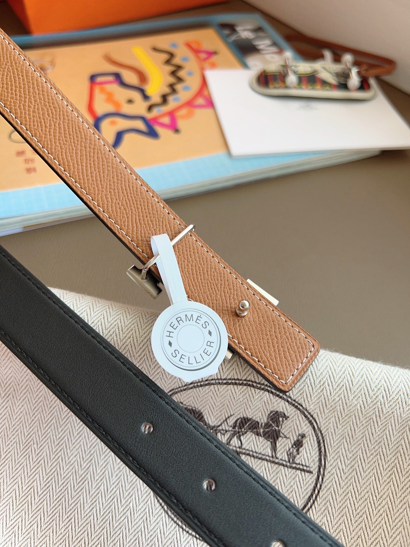 Hermès 2025 New Women's Double-Sided Belt 2.4cm Width