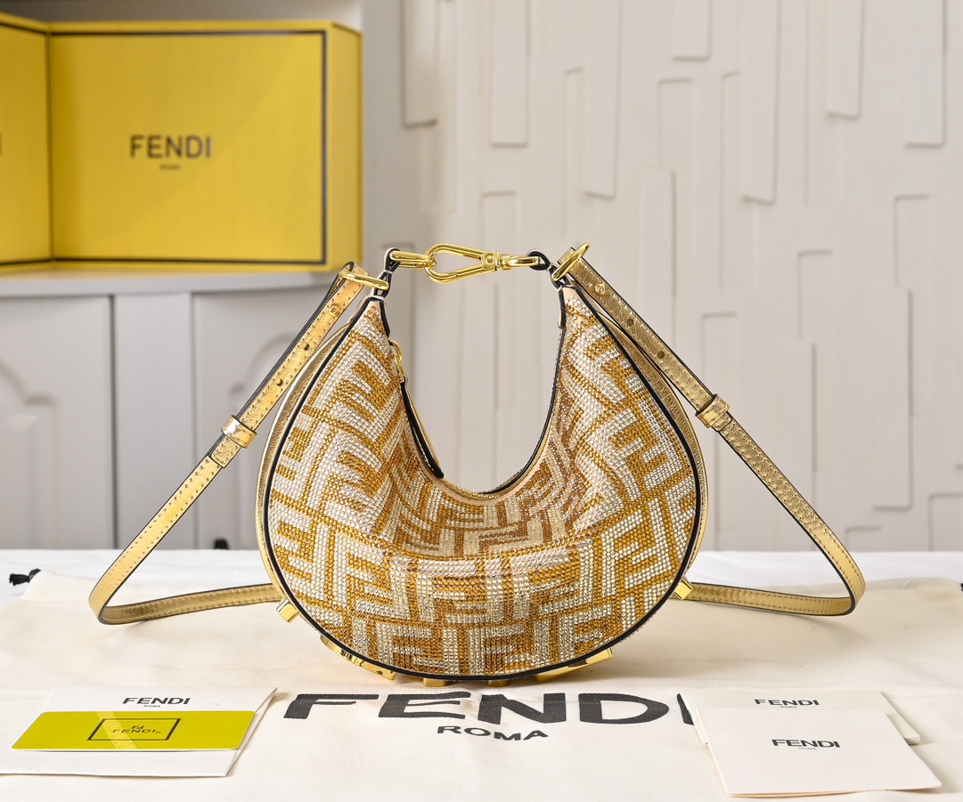 FENDI praphy underarm bag 1009