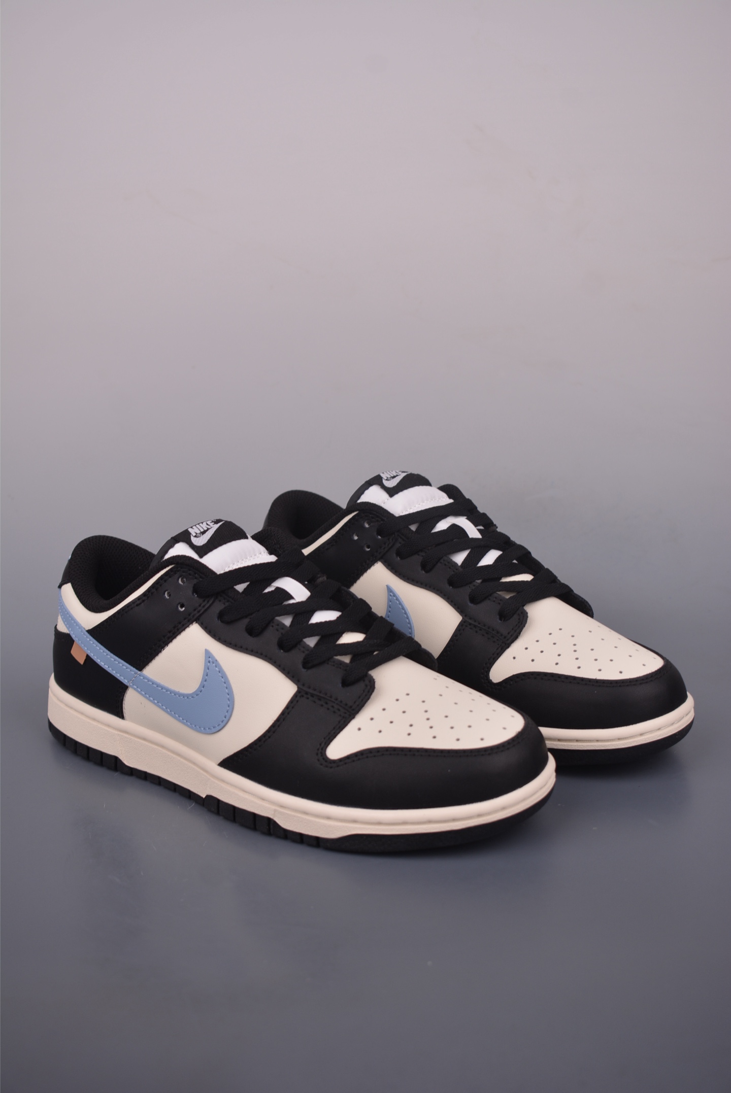 Nike SB Dunk Low 