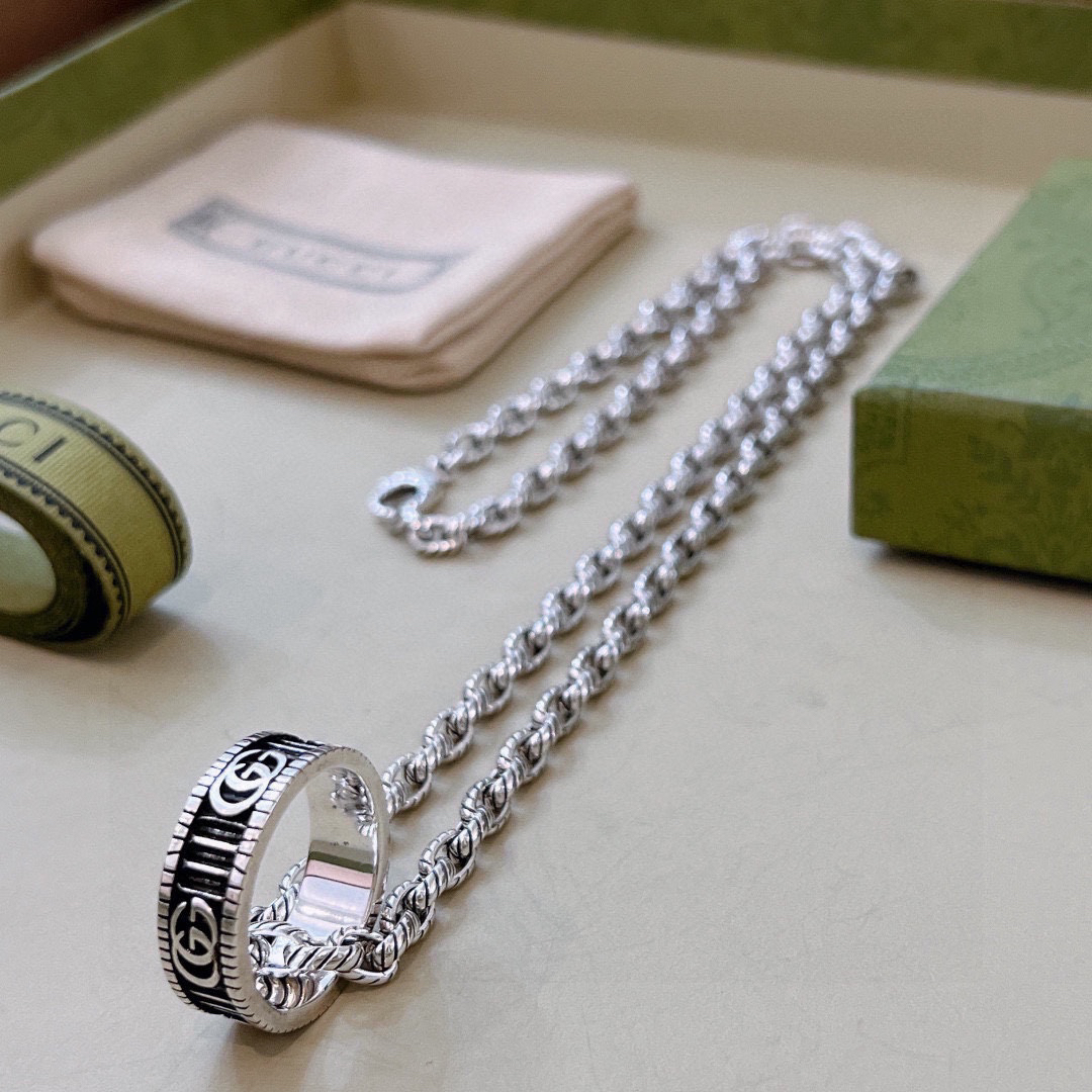 Gucci Anger Forest Series GG Ring Vintage Necklace