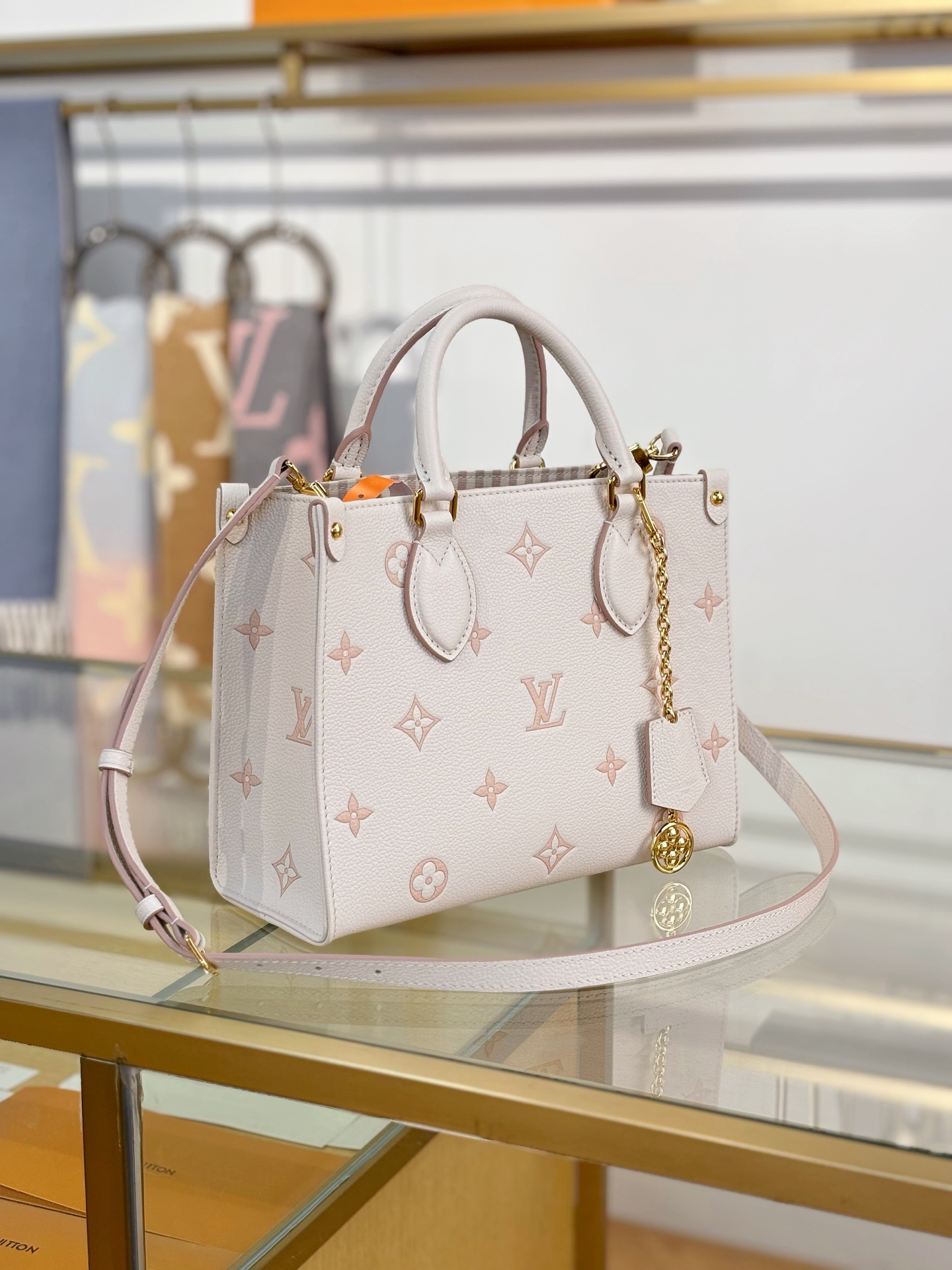 Louis Vuitton ONTHEGO Small Handbag M14403