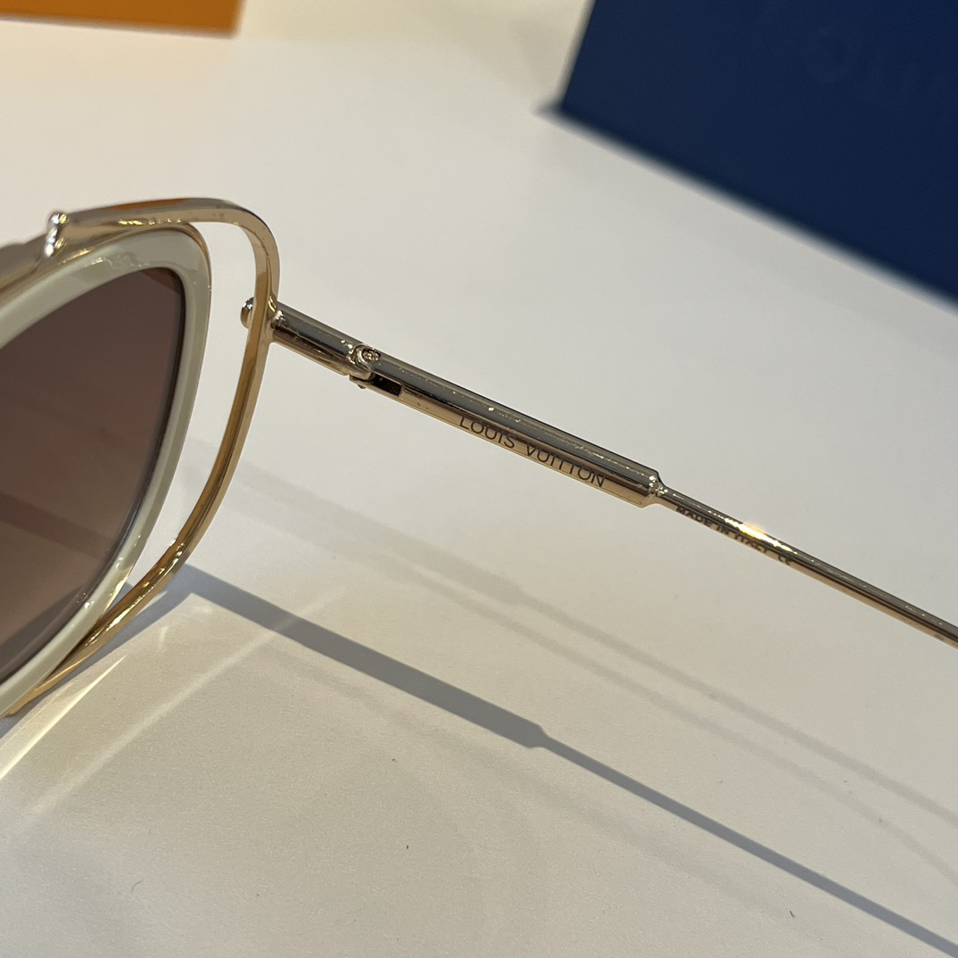 Louis Vuitton round-frame sunglasses