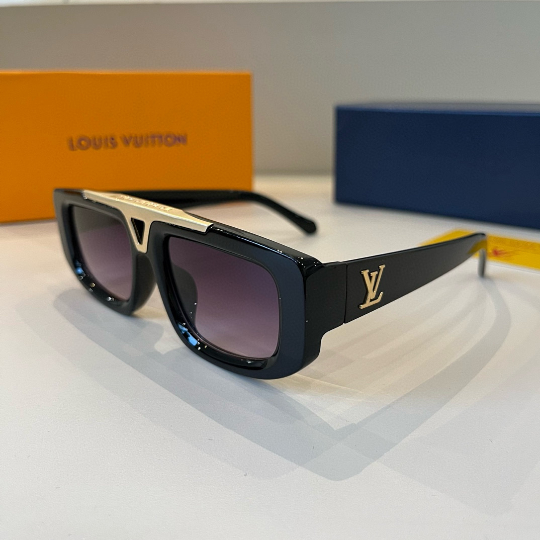Louis Vuitton Round Frame Sunglasses