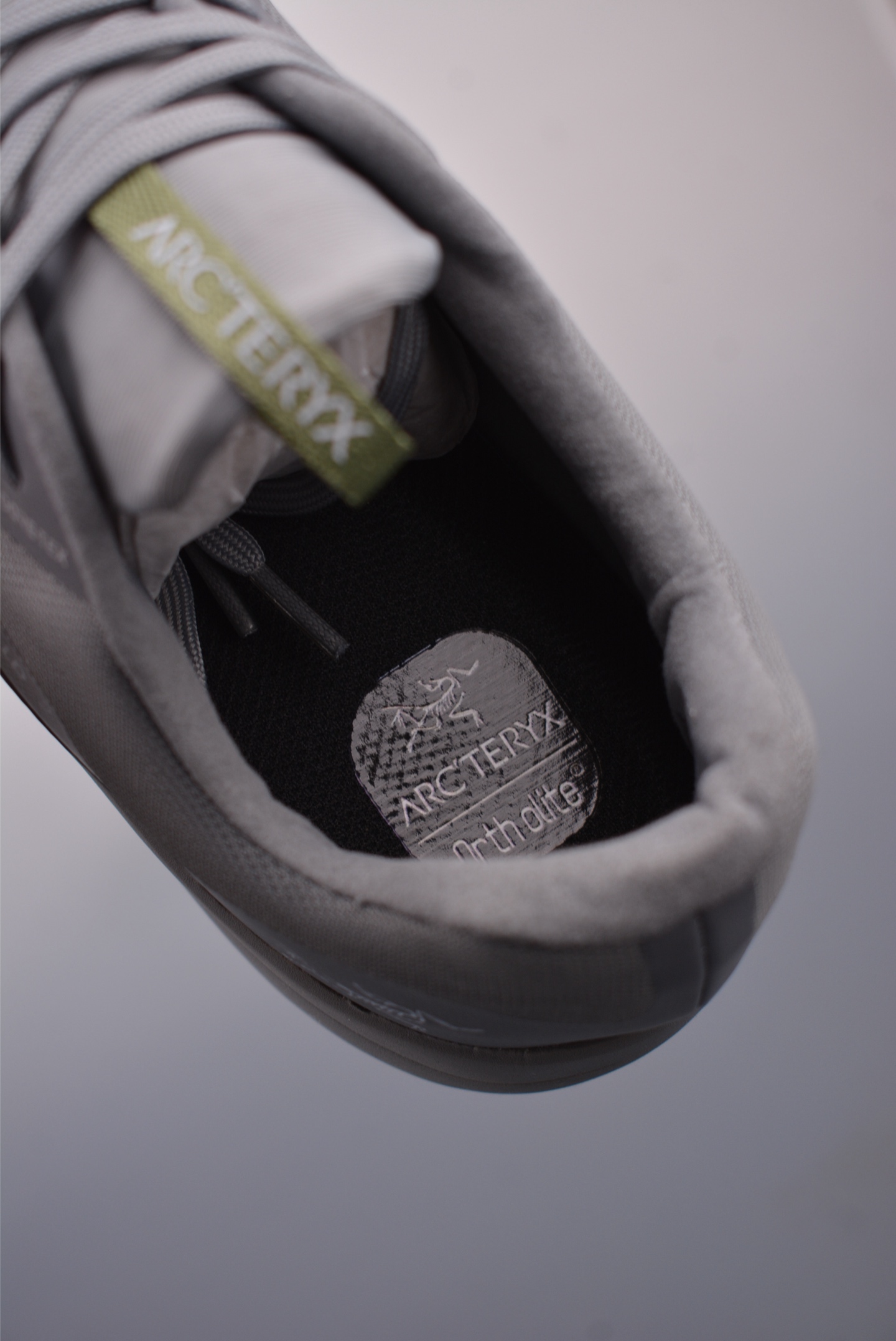 Arc'teryx KONSEAL LT W Grey