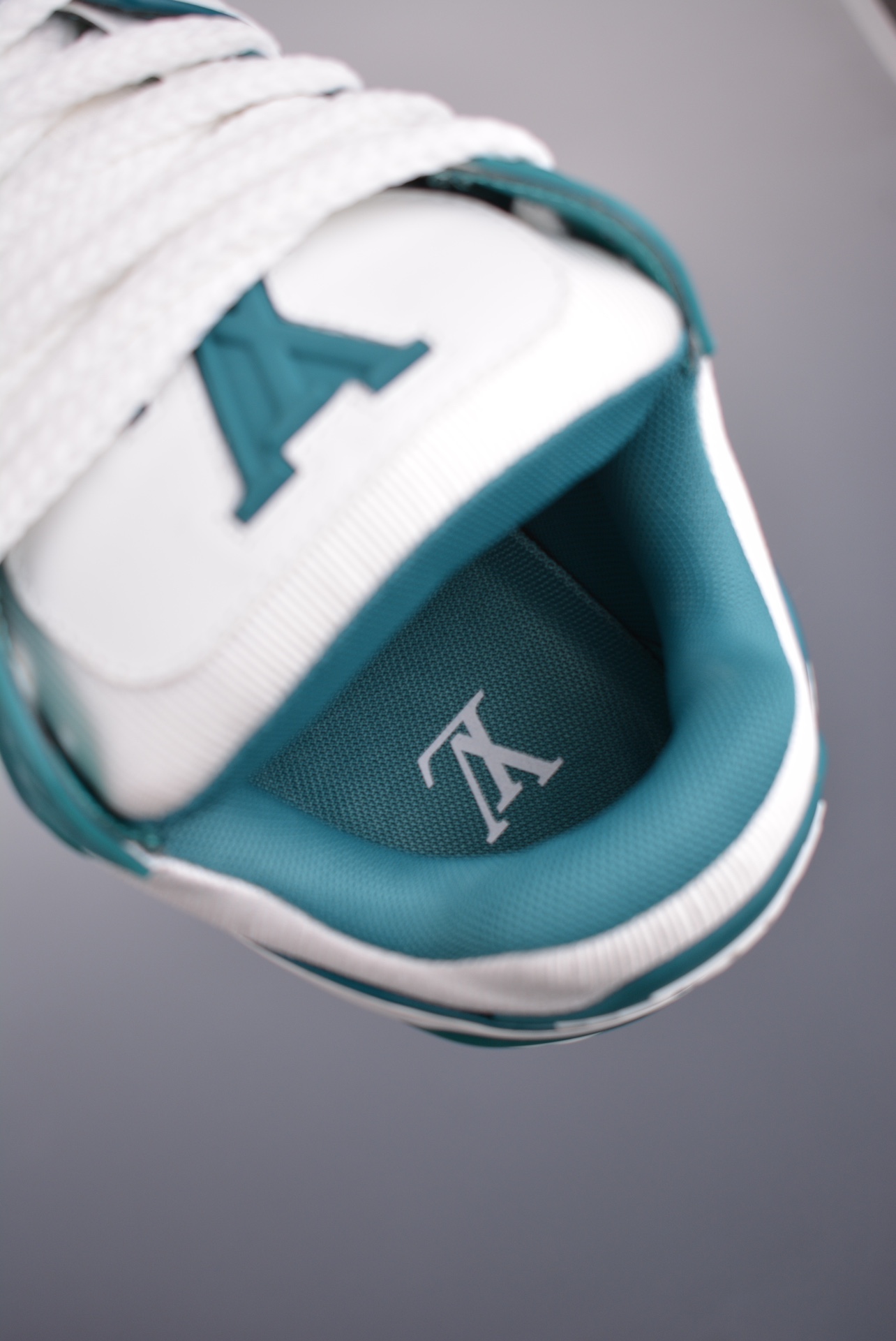 Louis Vuitton Trainer Maxi Low Sneaker Lake Green White 1ACI0K