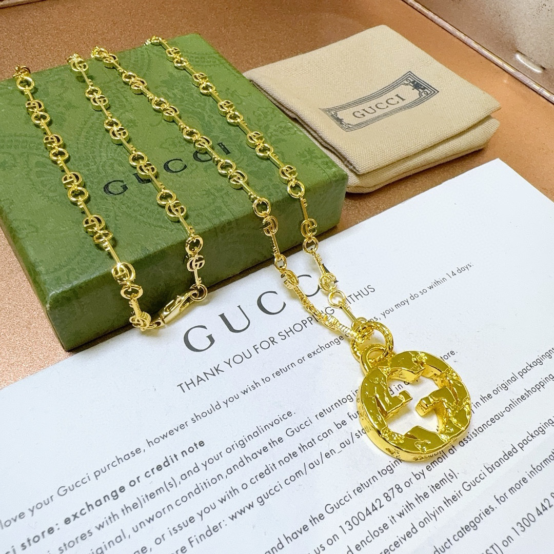 Gucci Anger Forest series new double G key necklace