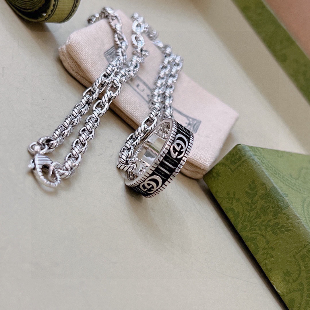 Gucci Anger Forest Series GG Ring Vintage Necklace