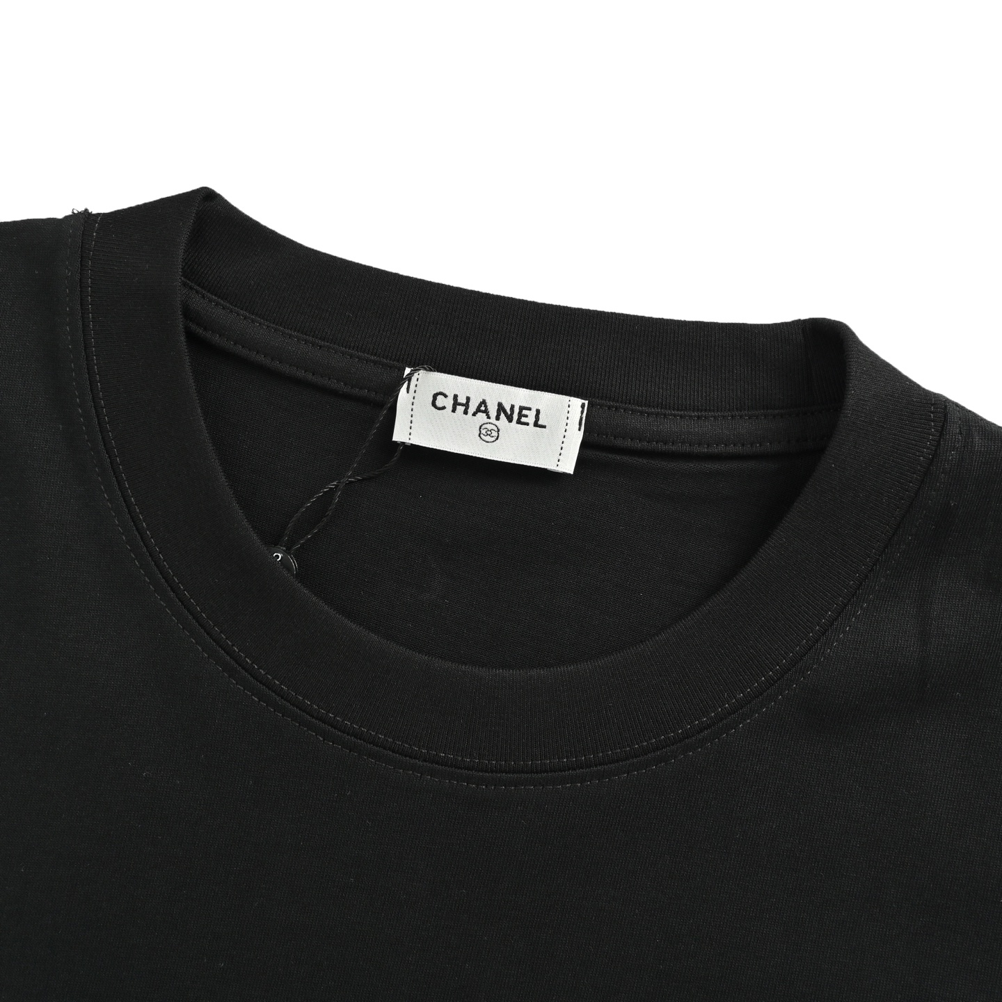 Chanel 25ss chest embroidered double C short sleeve