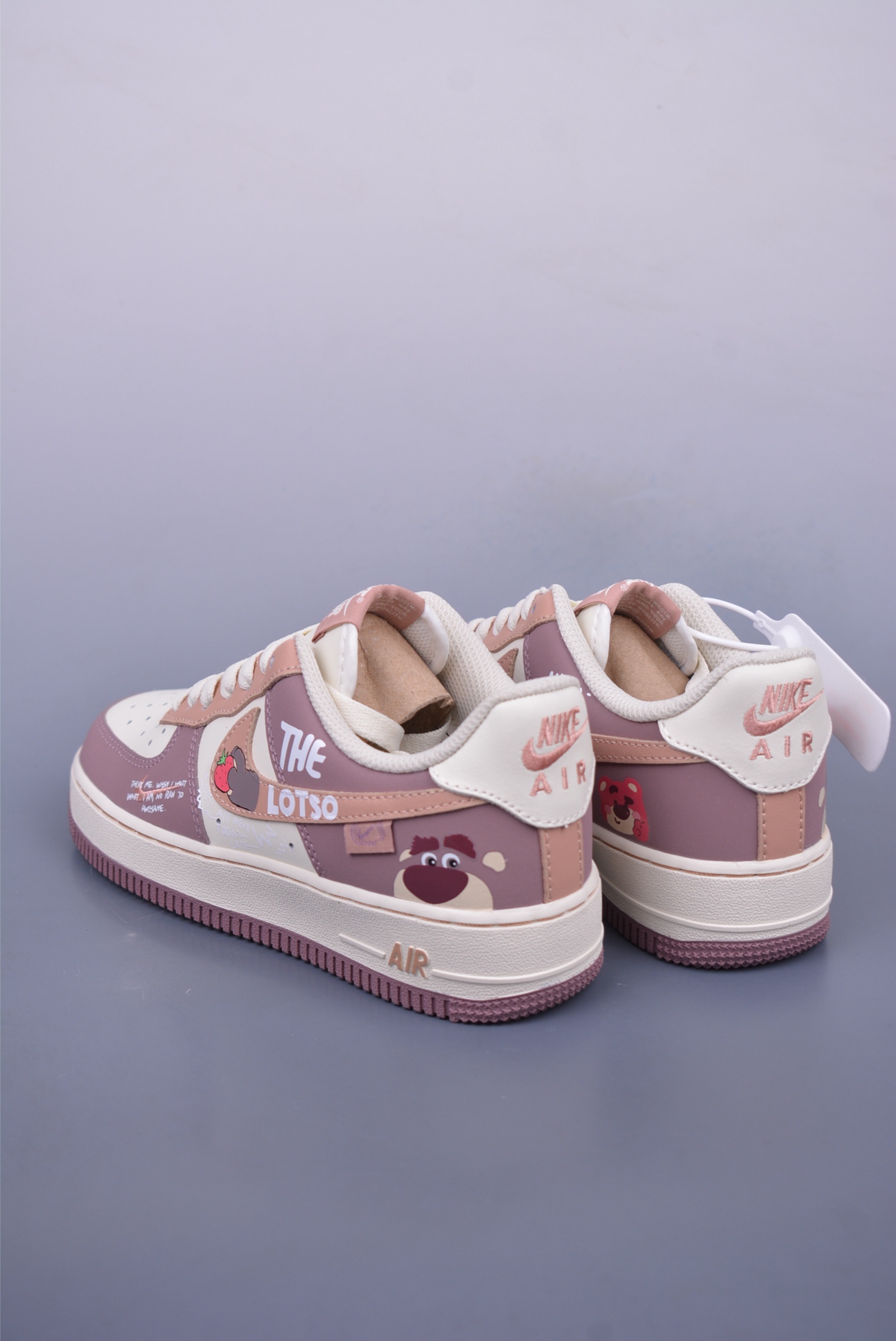 Nike Air Force 1 07 Low Sneakers Strawberry Bear DB3301-551