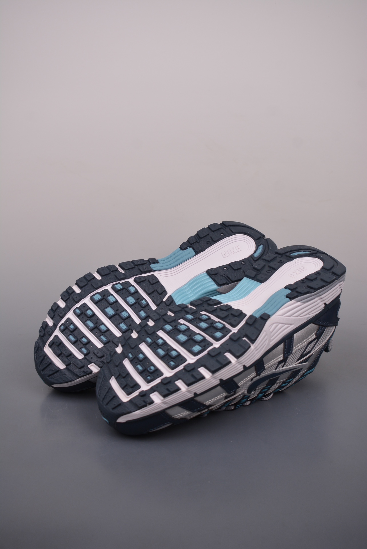 Nike Initiator Running INS P-6000 Daddy Shoes Silver Blue CD6404-402