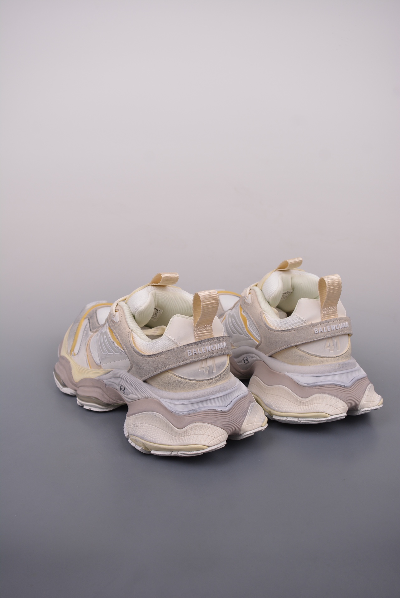 BALENCIAGA Cargo Sneaker 5XL Creamy White Distressed