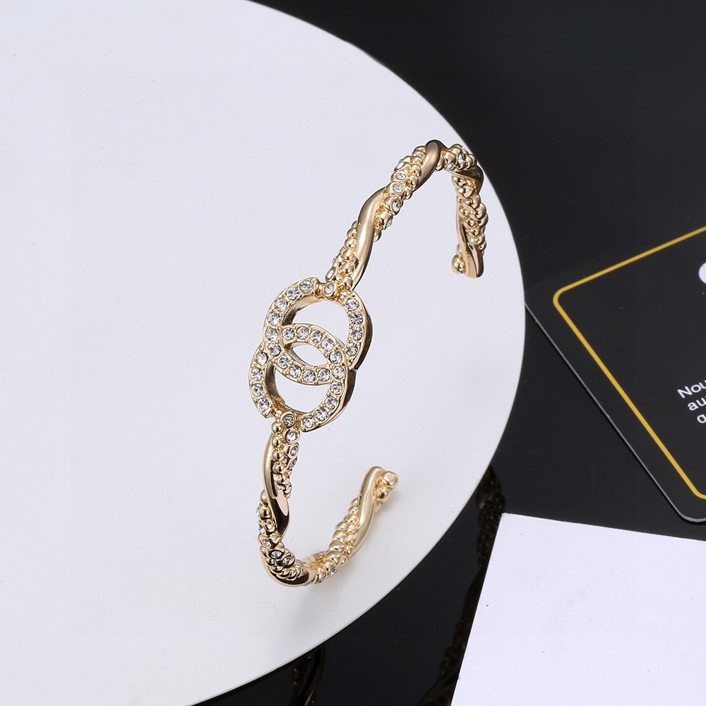 Chanel twist diamond bracelet