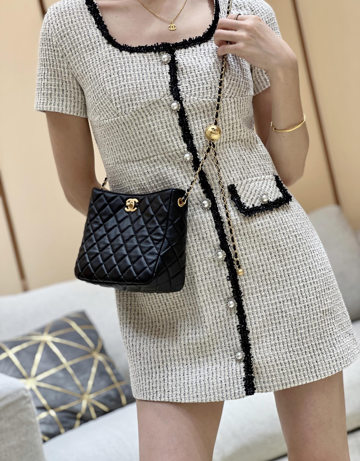 Chanel 22cc Spring/Summer Collection Golden Ball Hobo Hippie Bag 3259