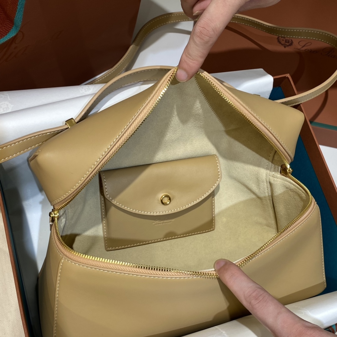 Loro Piana Extra L27 bag