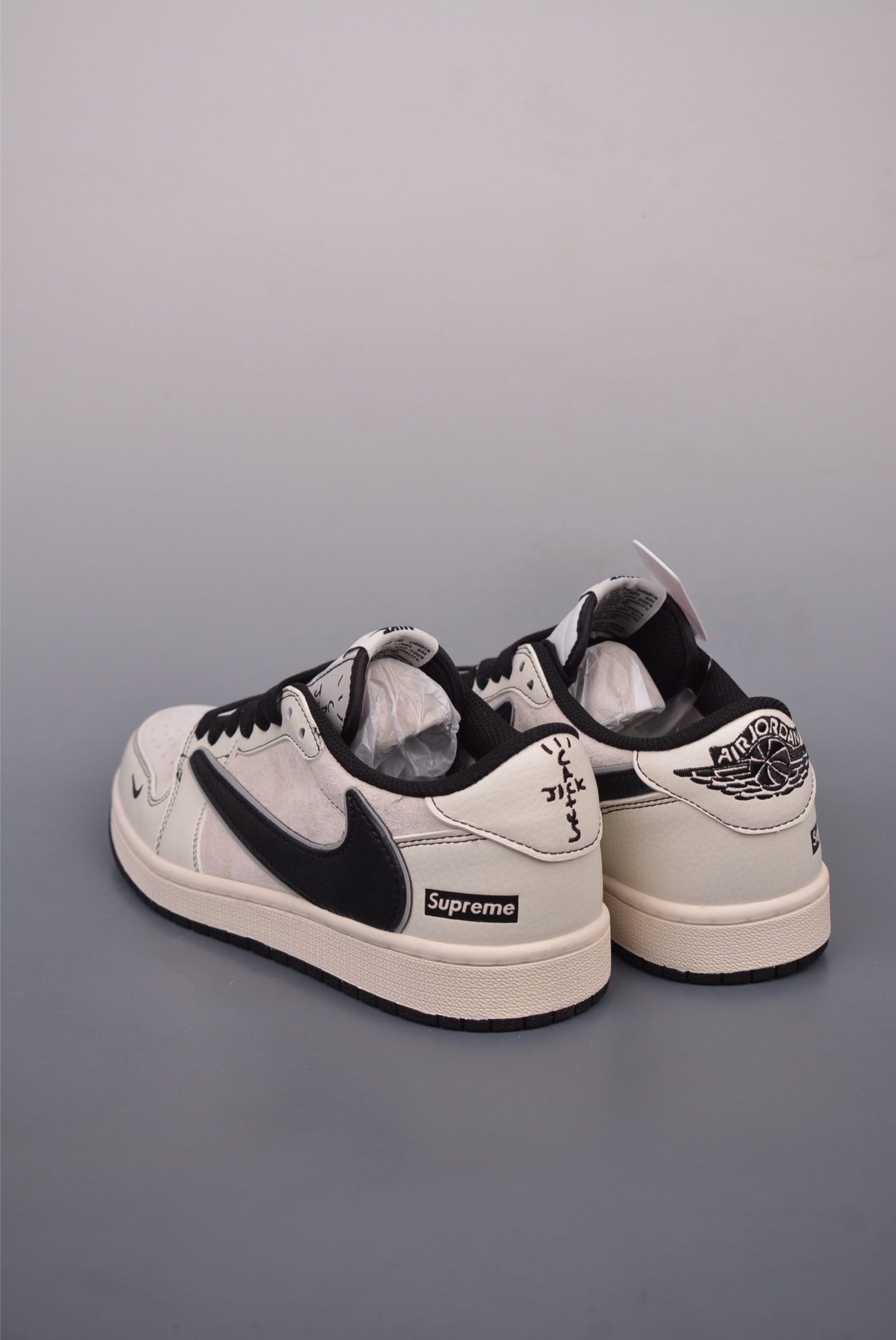 Supreme x Travis Scott x Nike Air Jordan 1 Low OG SPSupreme XZ2268-080
