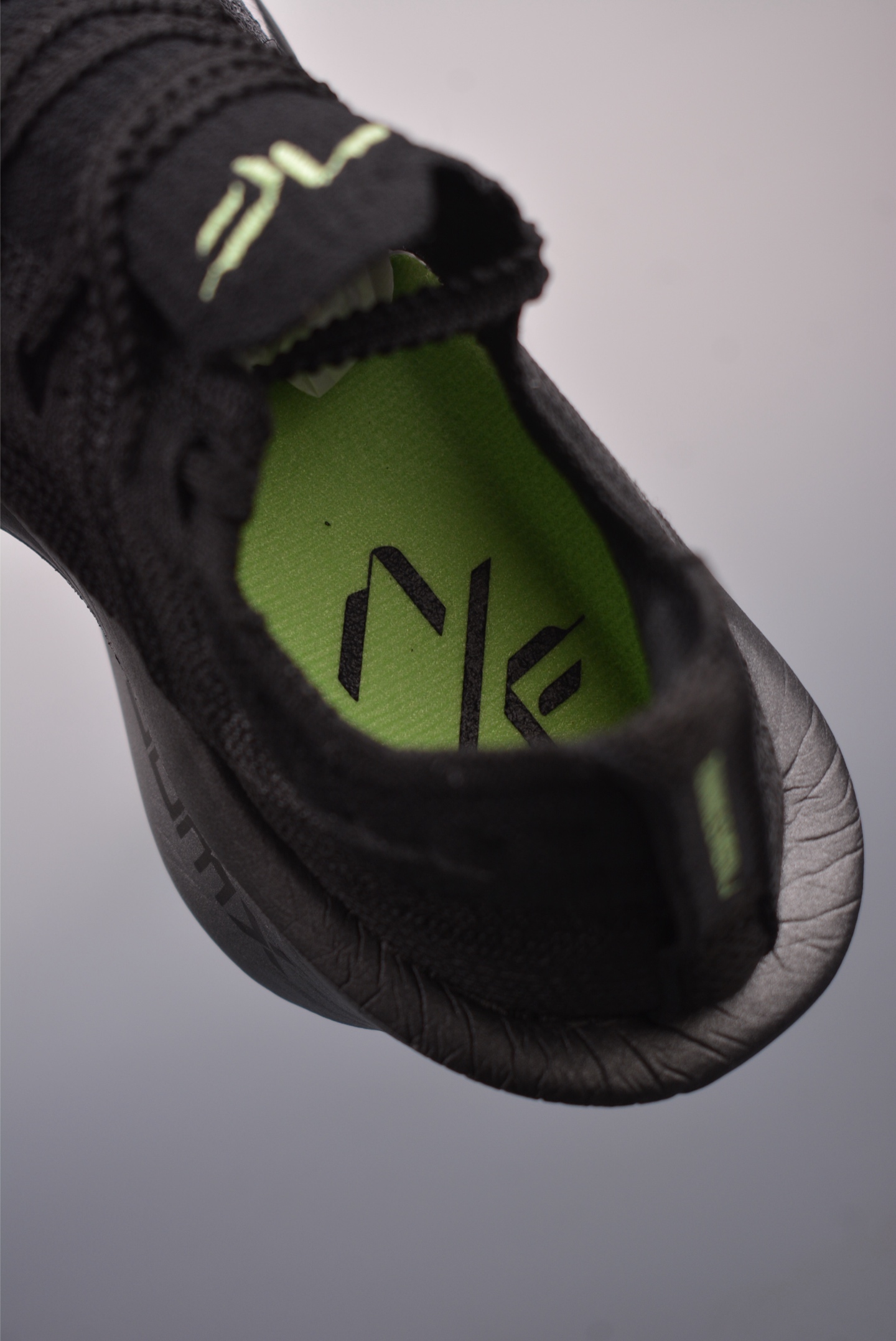 Nike Air Zoom Alphafly Next% 3 Proto Knitted Black and Green Gradient HV6350-001