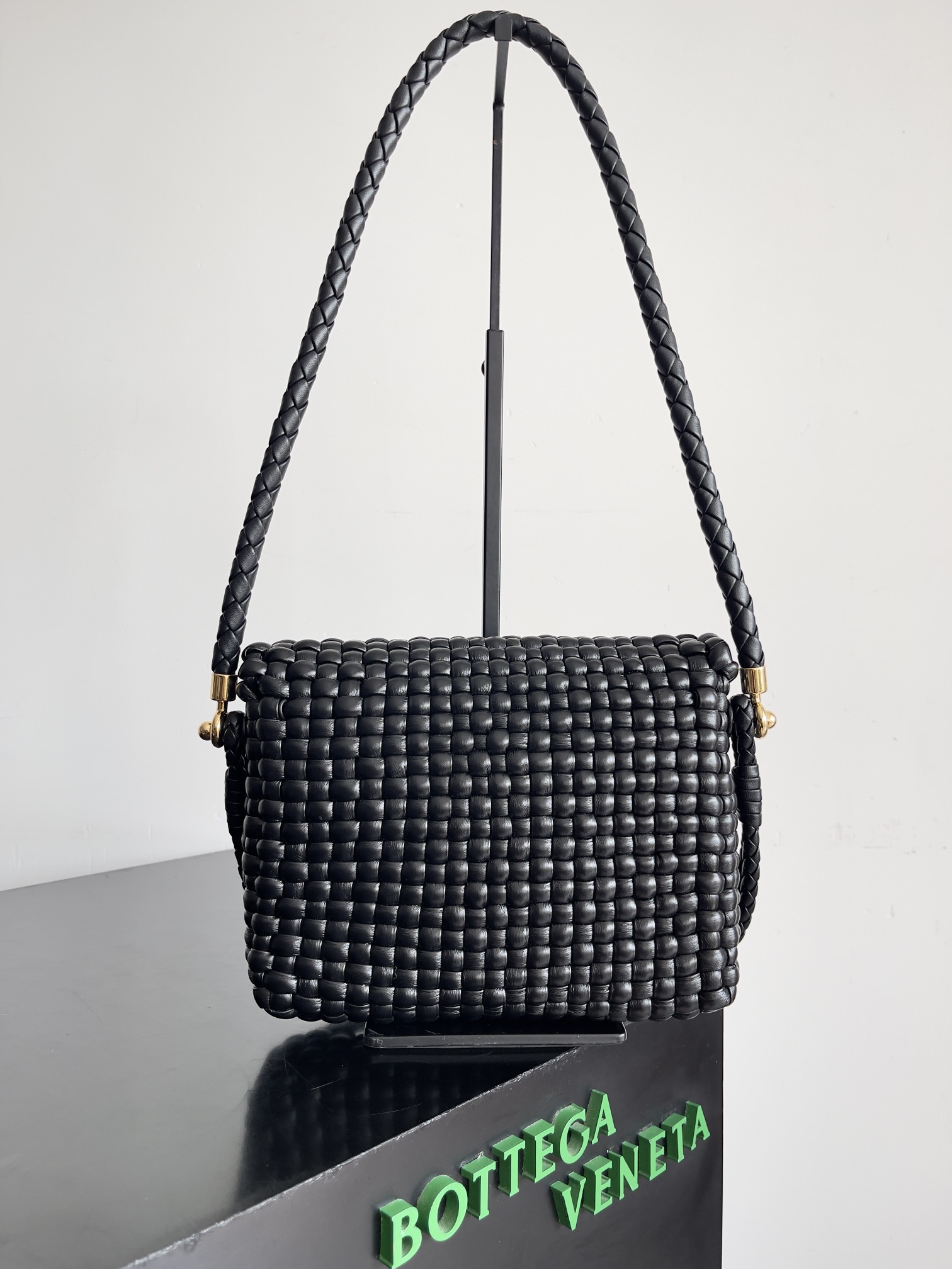 Bottega Veneta Swing Handbag 764073
