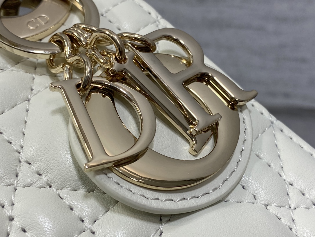 Dior assic Lady bag