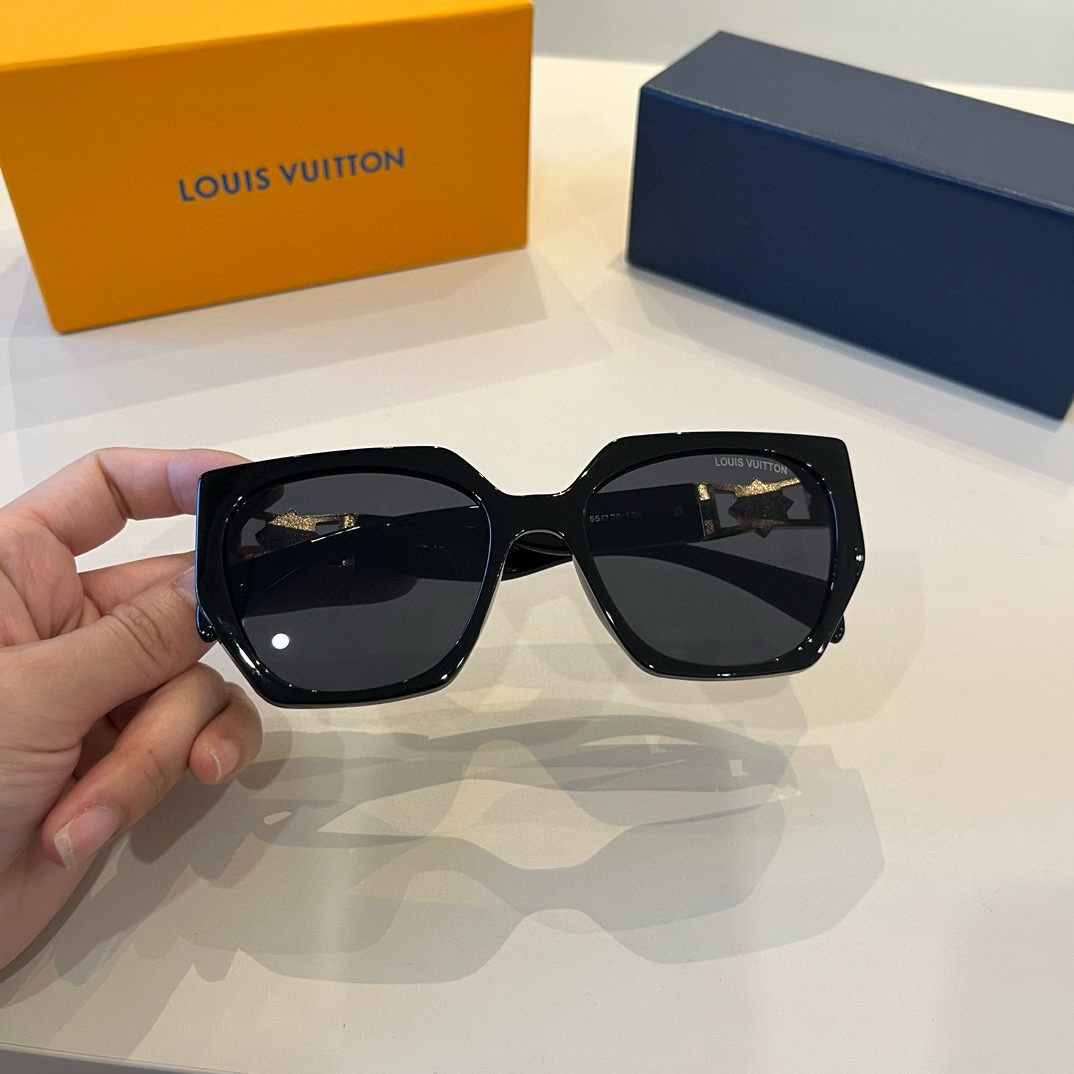 Louis Vuitton square-frame sunglasses