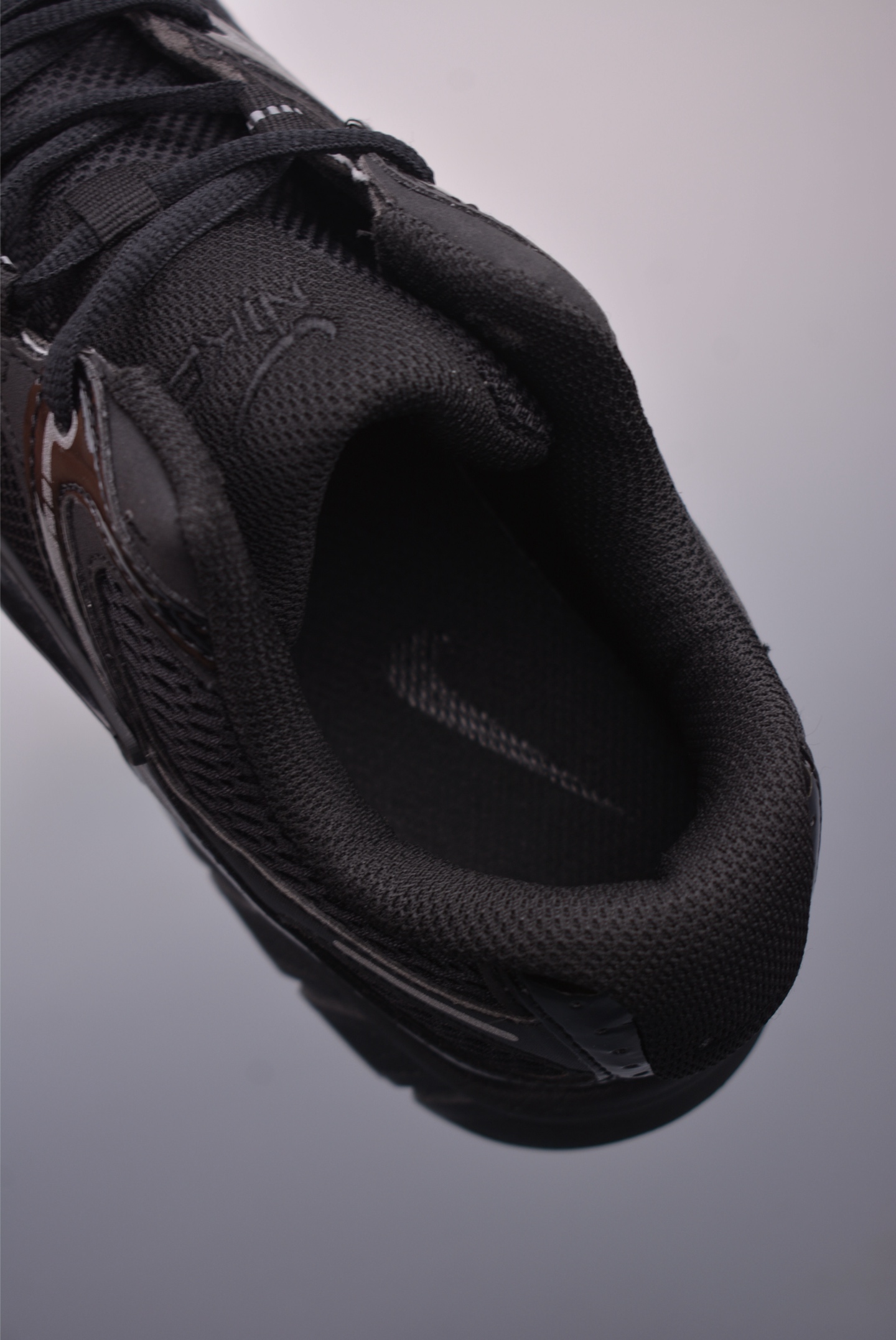 Nike V5 RNR “Black Anthracite”HJ5228-001