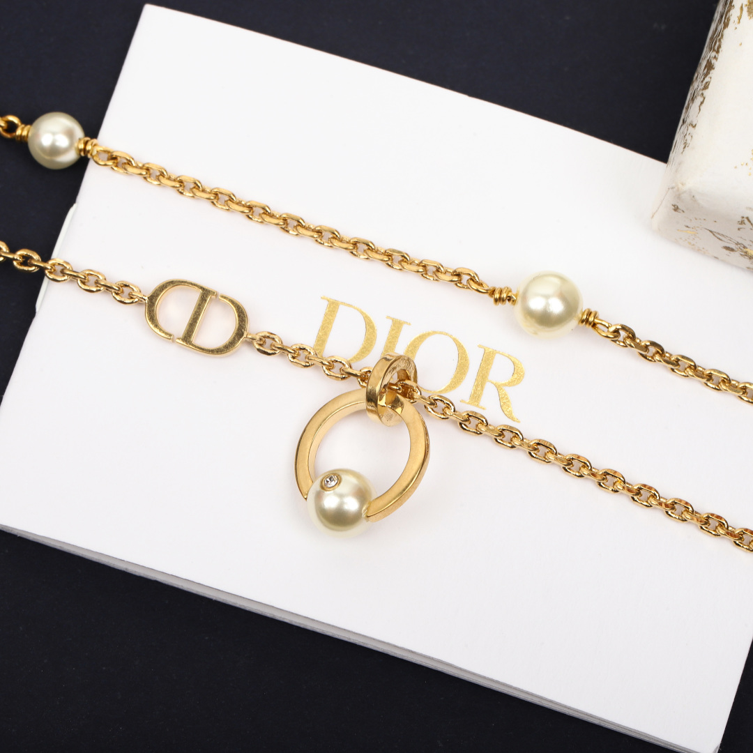 Dior CD Heart Necklace