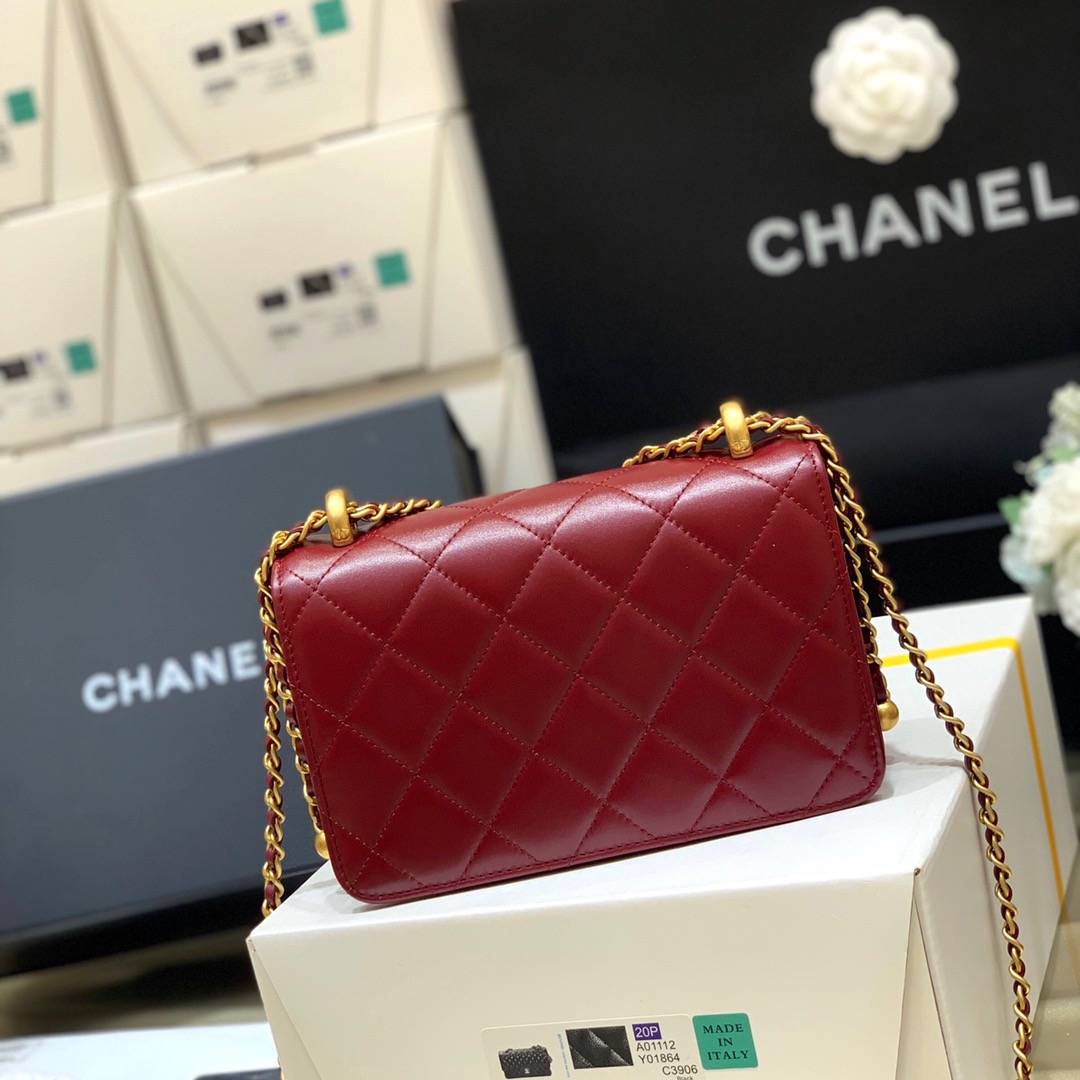 Chanel 2021 Early Fall Haute Couture Collection Double Gold Bead Chain Bag AP2615