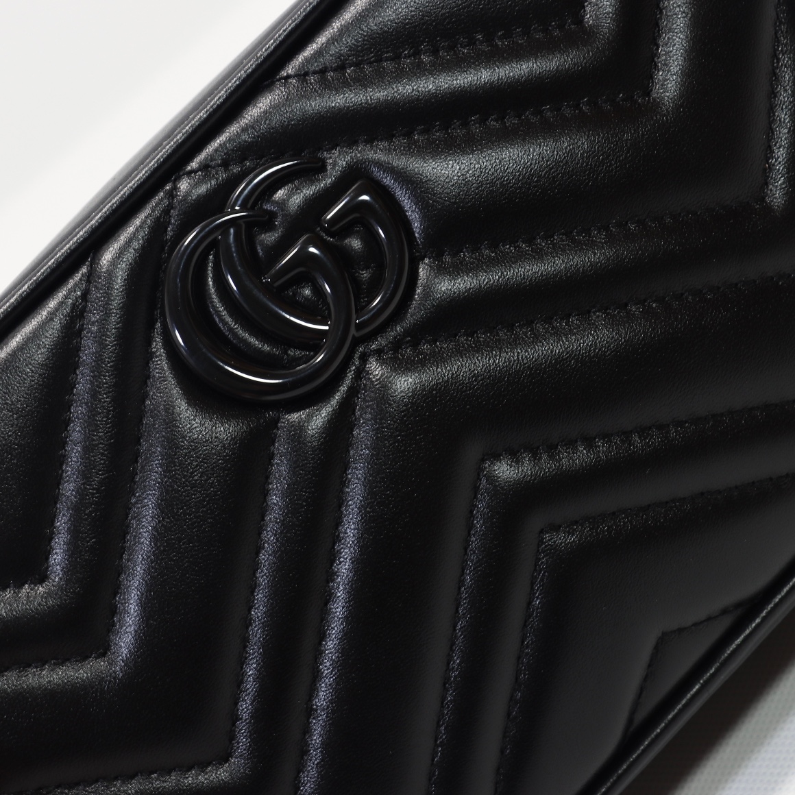 Gucci GG Marmont Mini Camera Bag 634936 DTDHV 1000