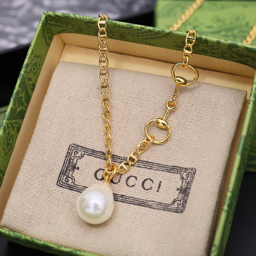 Gucci Pearl Charm Gold Necklace