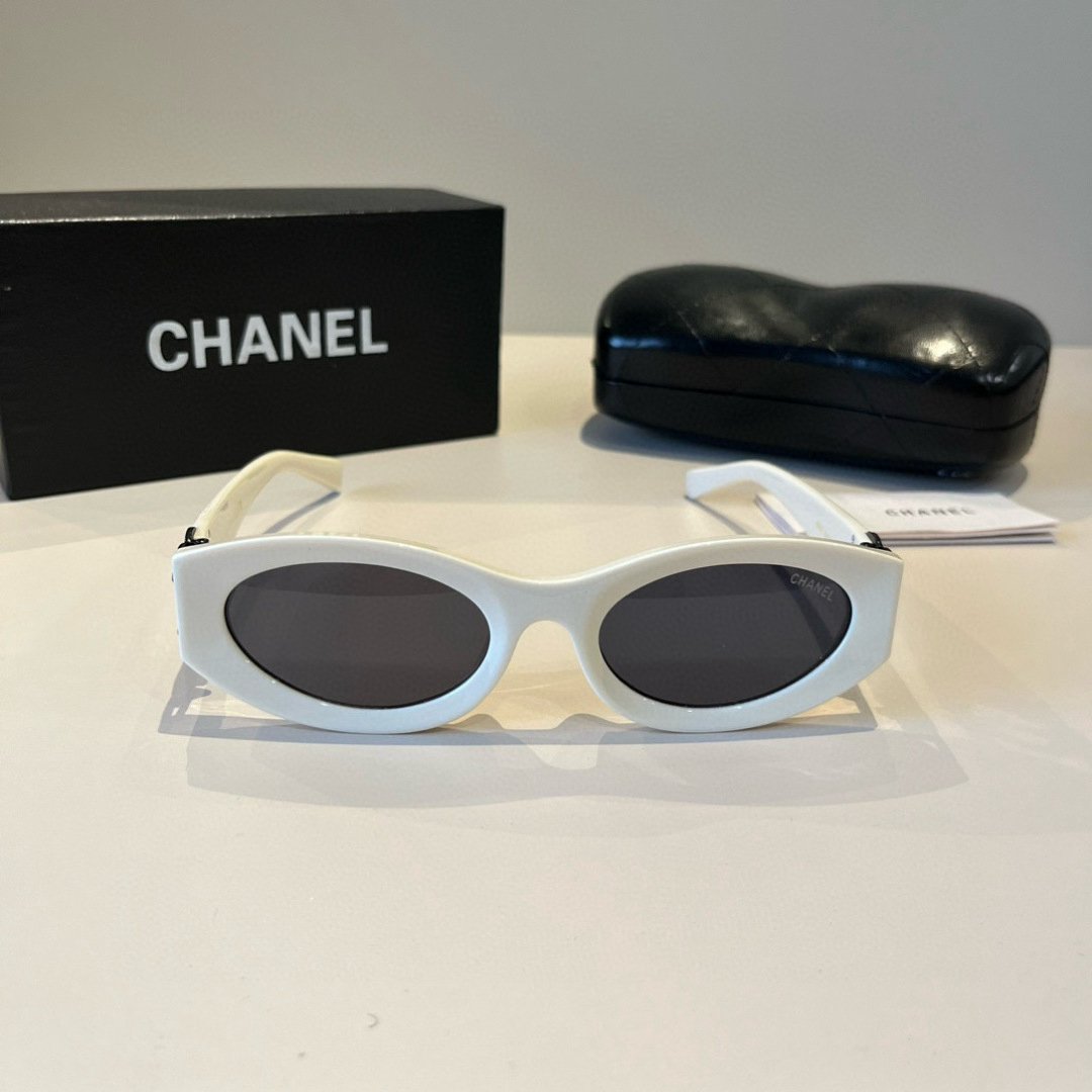 Chanel round frame sunglasses
