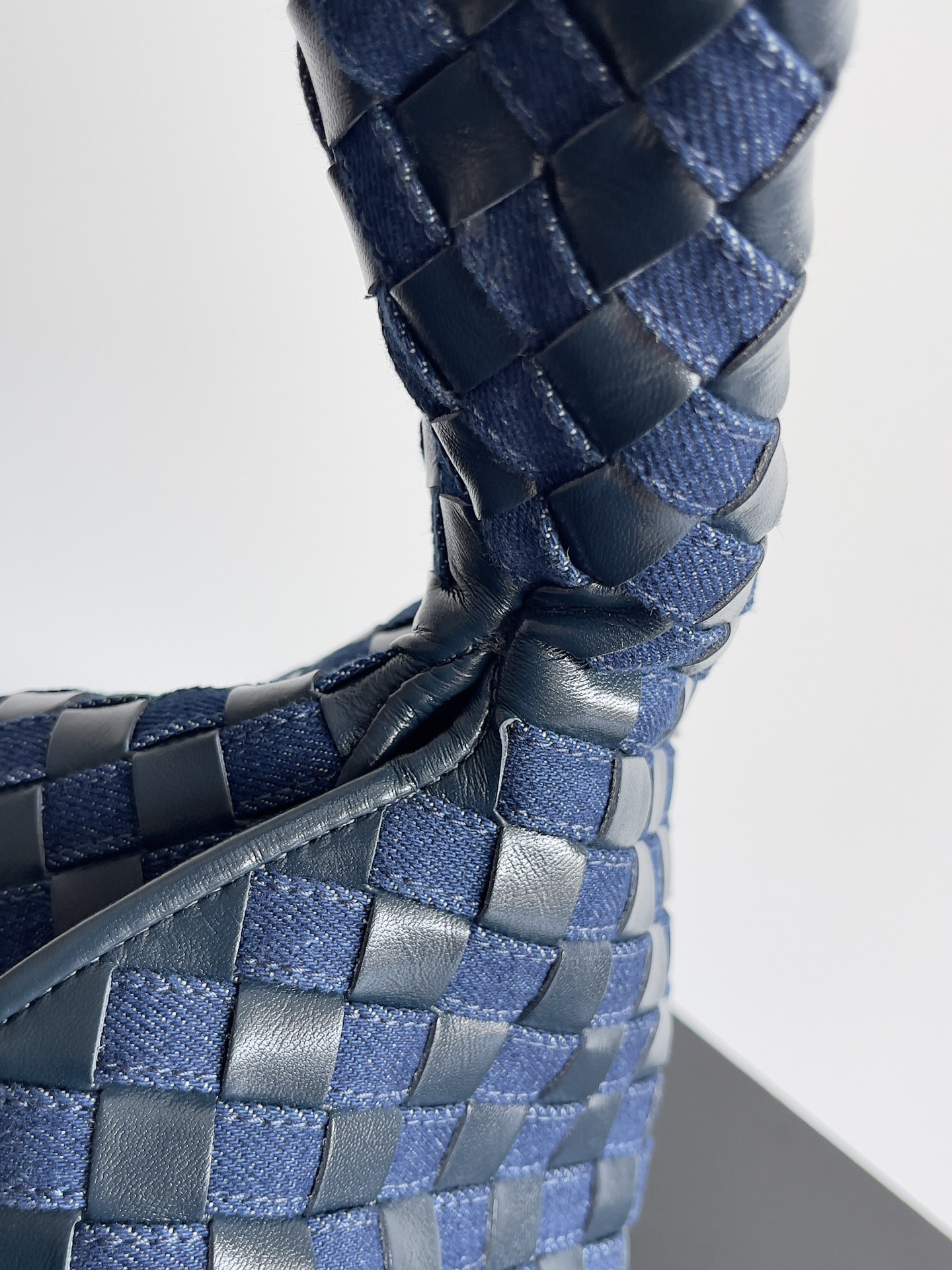 Bottega Veneta Large Hop Shoulder Bag 795949