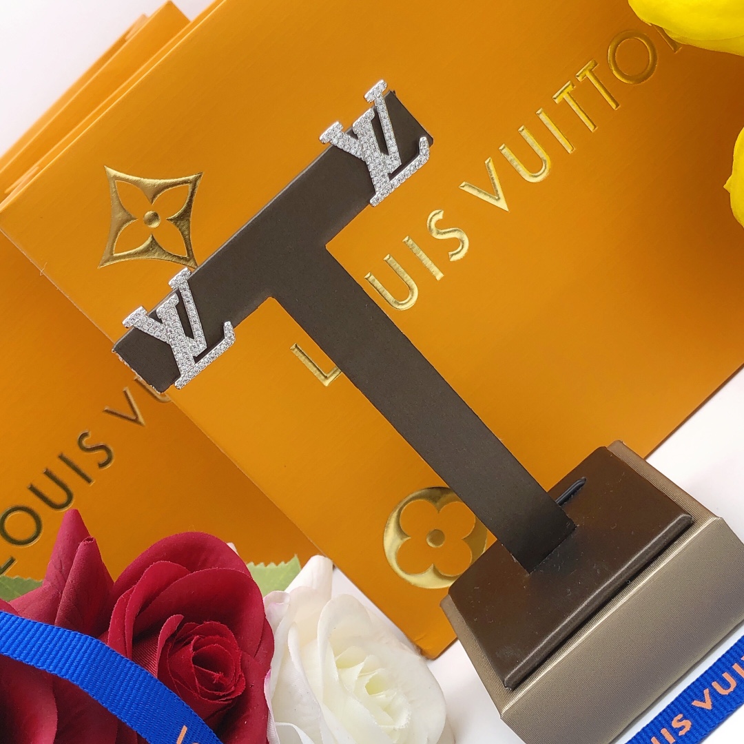 Louis Vuitton Letter Diamond Stud Earrings