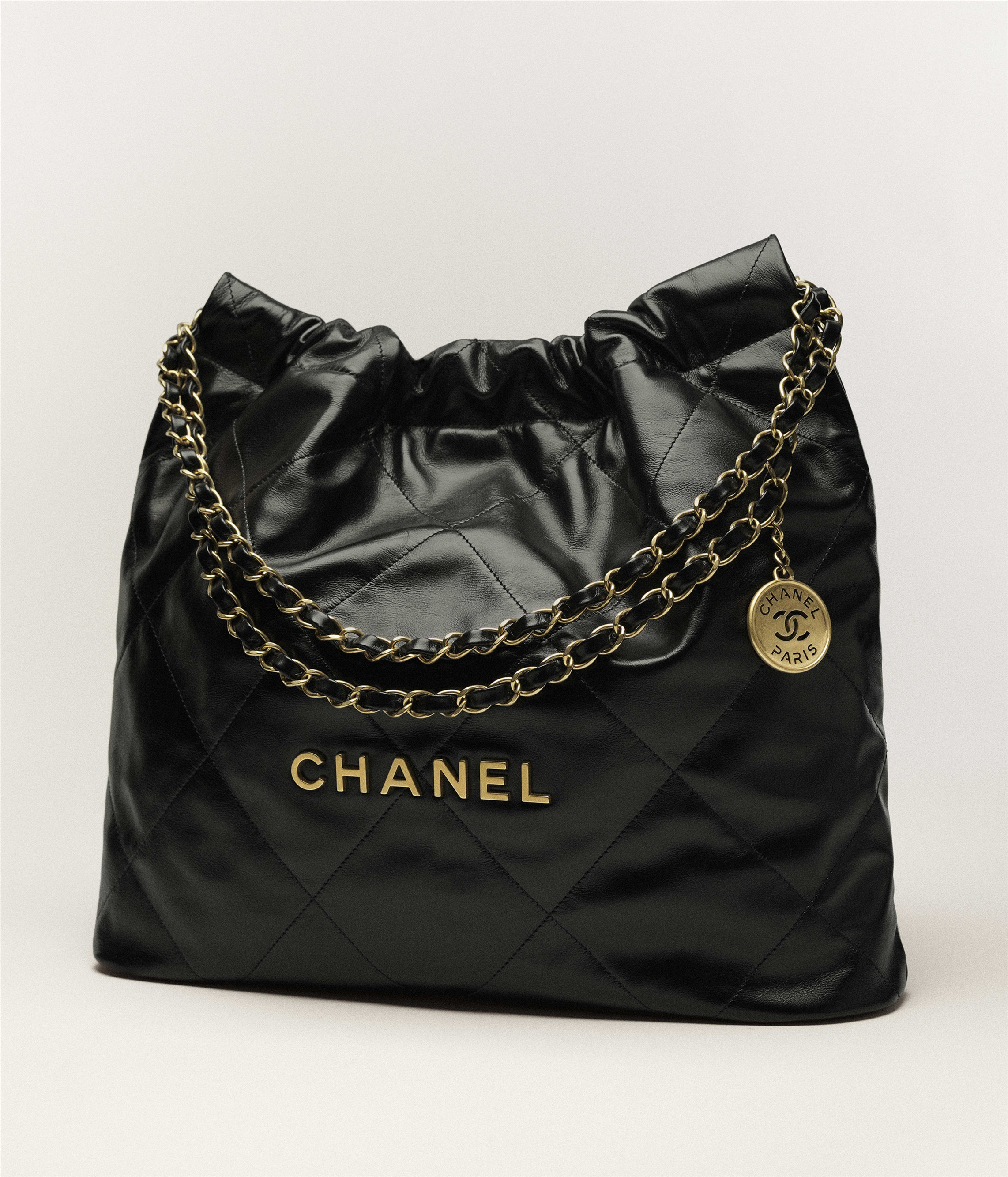 CHANEL 22 Handbag Shiny Calfskin & Gold-Tone Metal Black AS3260-B19059-94305