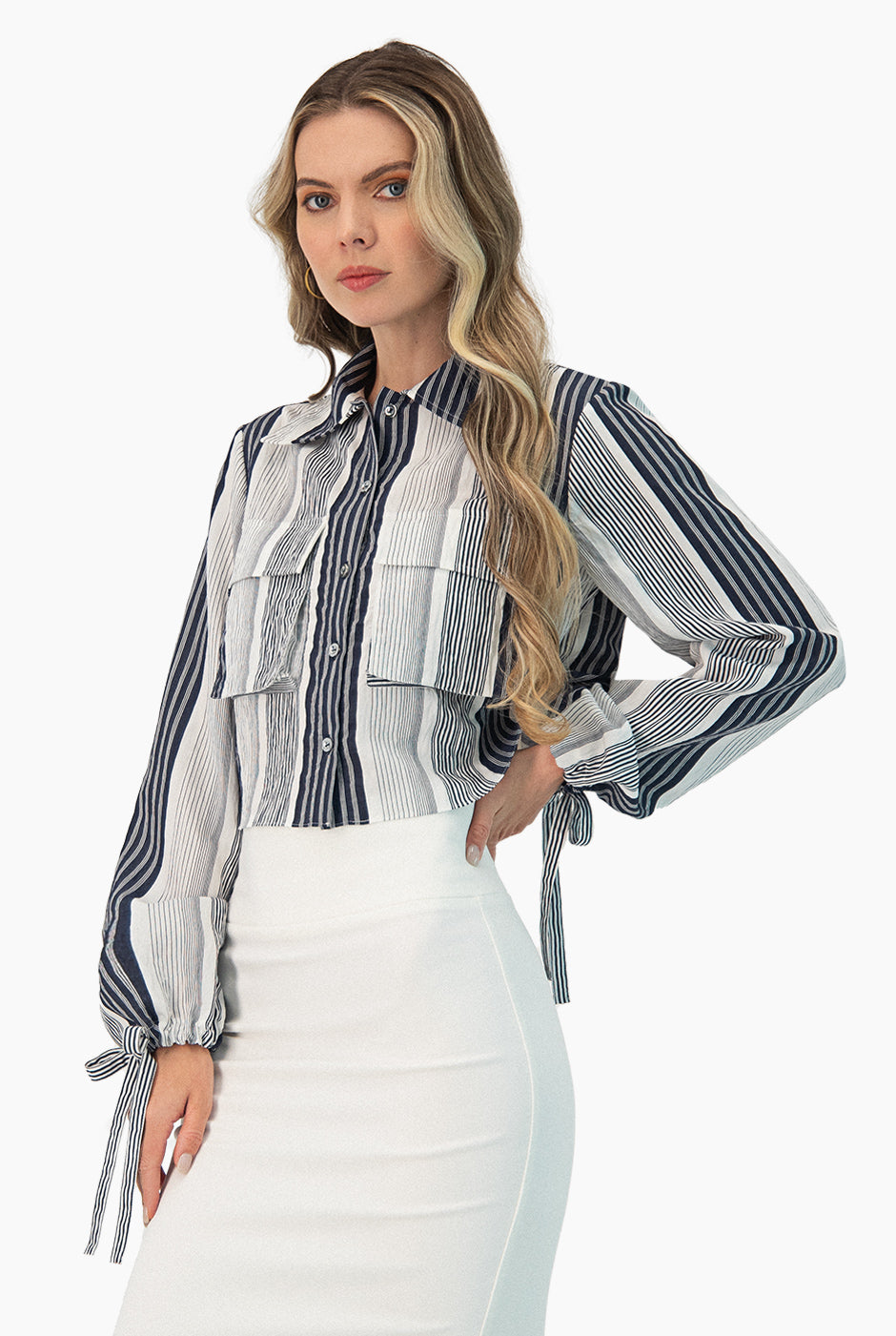 Camisa de bolsillos frontales