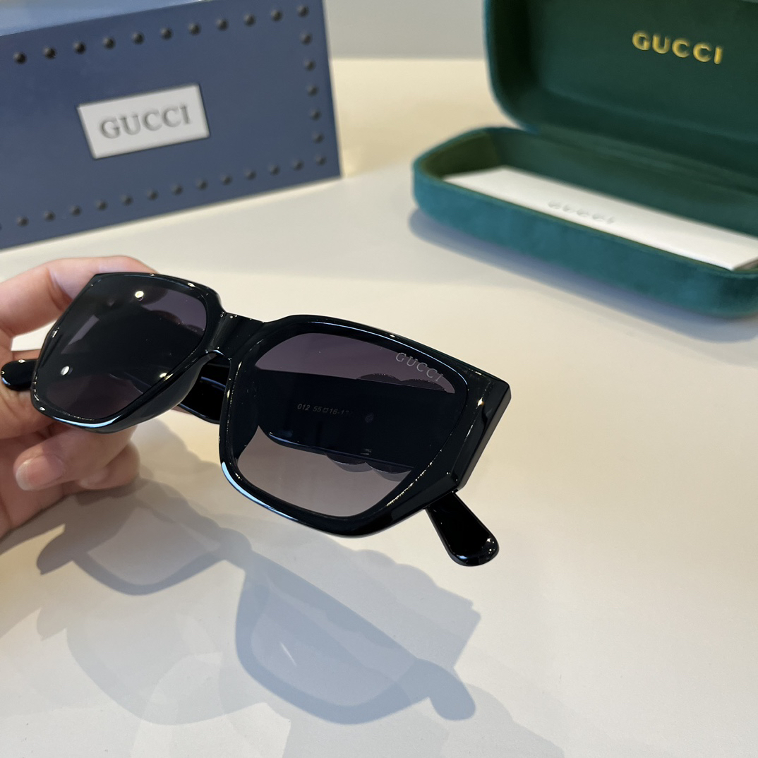 Gucci Square Frame Sunglasses