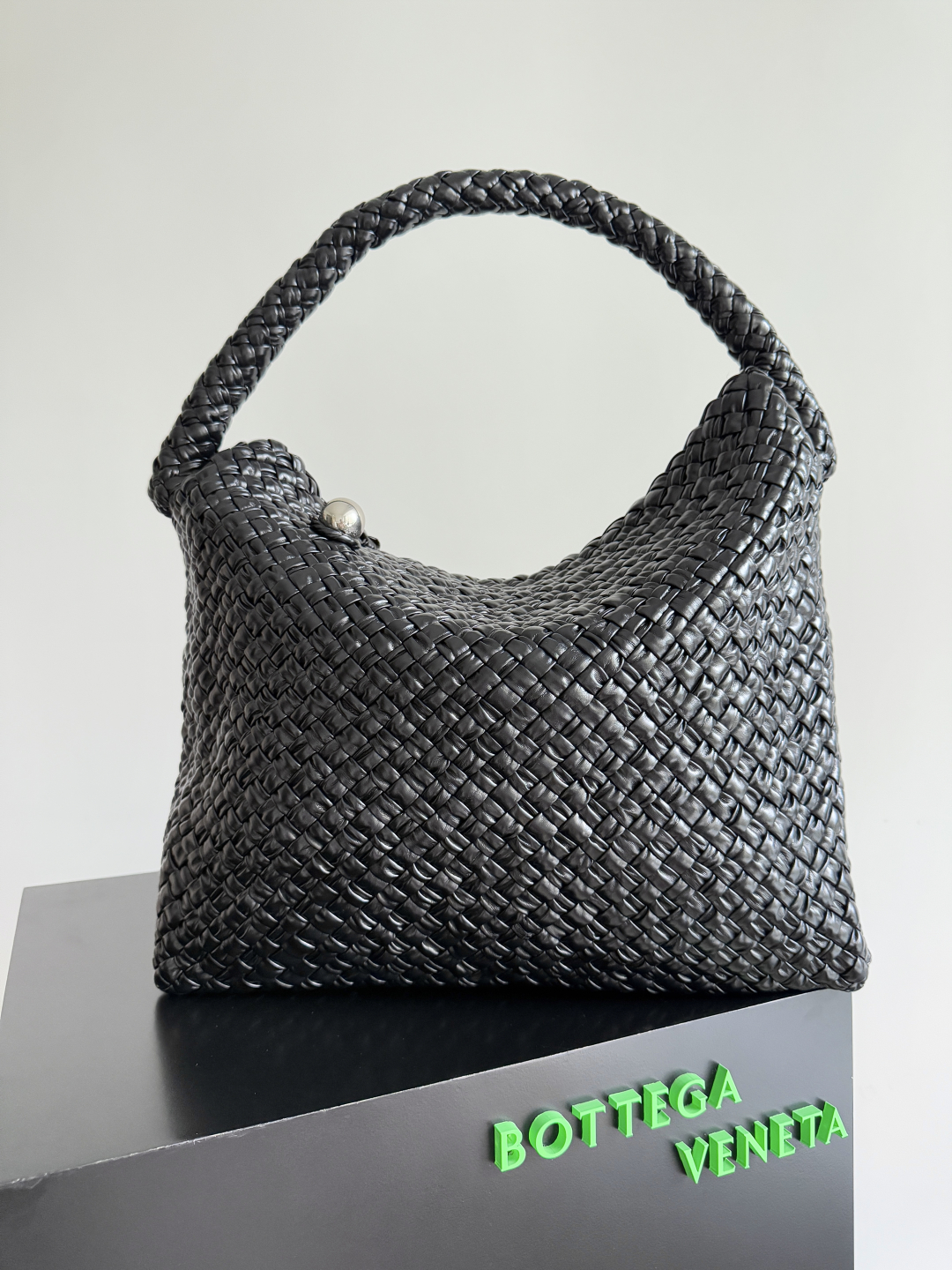 Bottega Veneta large Tosca Baci Baci handbag 765373
