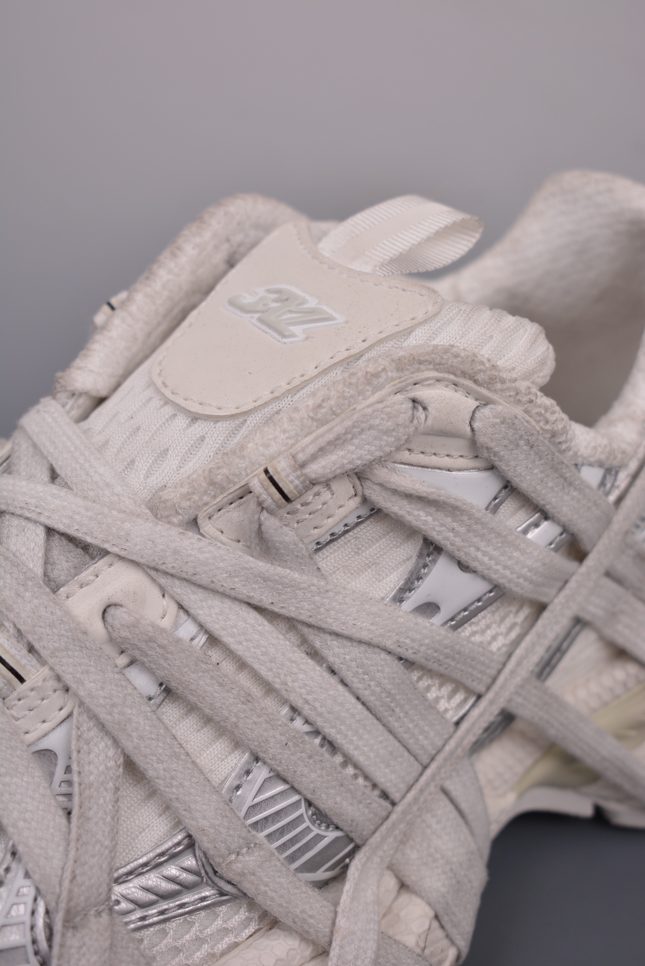 Balenciaga new 3XL lace-up trendy running shoes white distressed