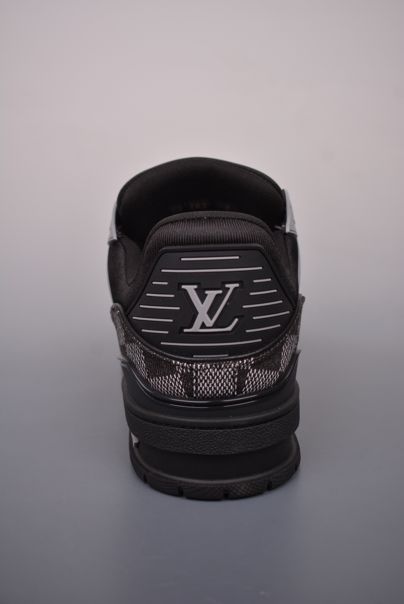 Louis Vuitton Trainer Sneaker Low Black Grey Plaid 1AD6DX