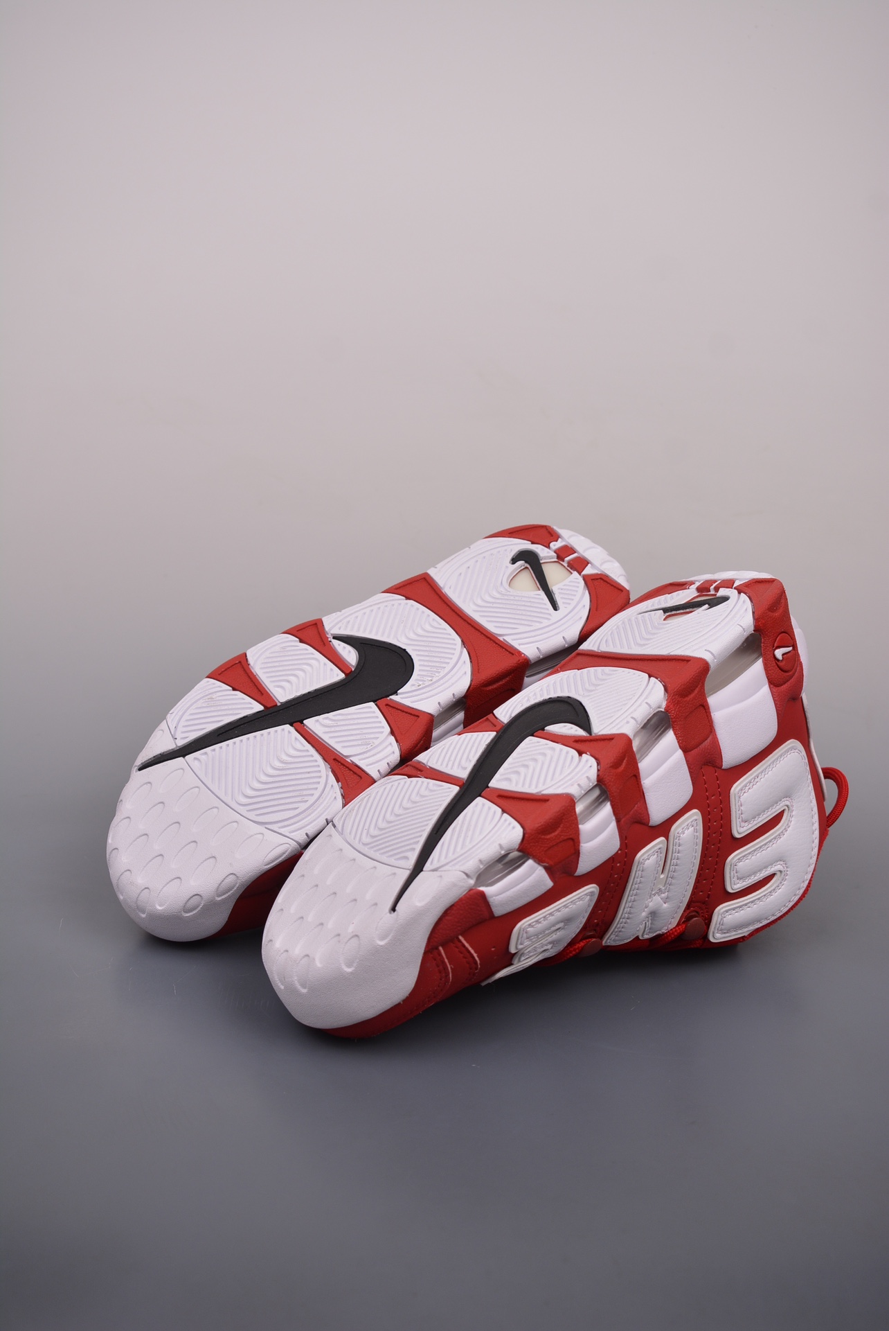 Supreme x Nike Air More Uptempo  Red 902290-600