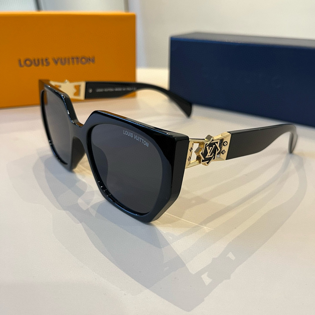 Louis Vuitton square-frame sunglasses