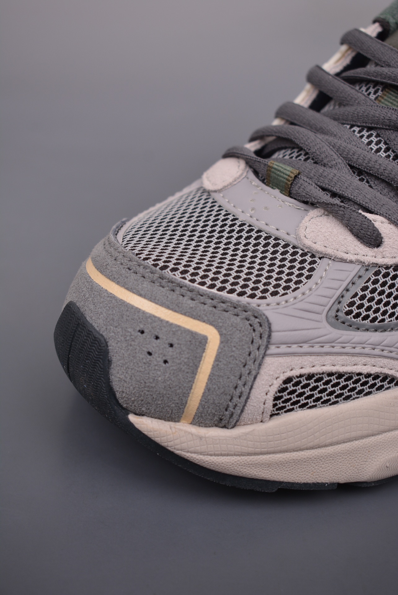 Adidas XLG Runner Deluxe Silver Gray Binding Rope Old Version IE3912