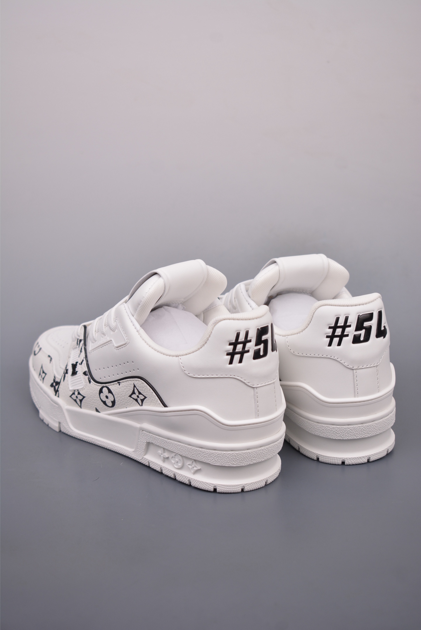 Louis Vuitton Trainer Sneaker Low White Black Print