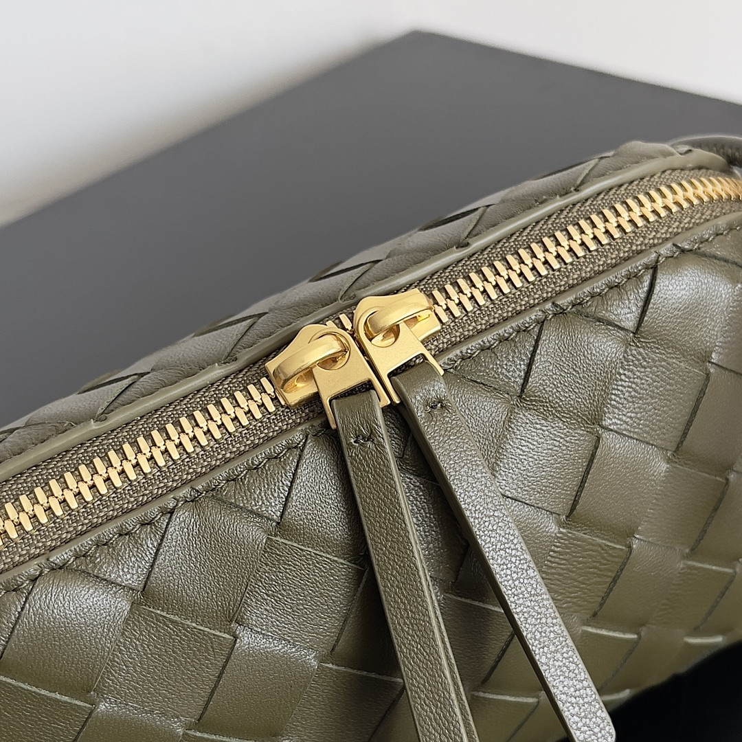 Bottega Veneta Concert Pouch Mini Bag 794258