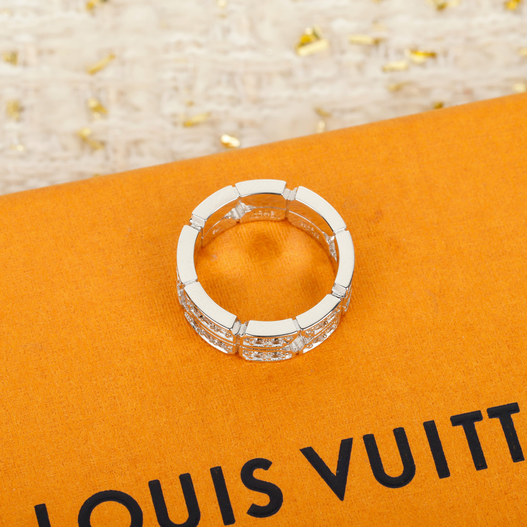Louis Vuitton Tumbler Ring