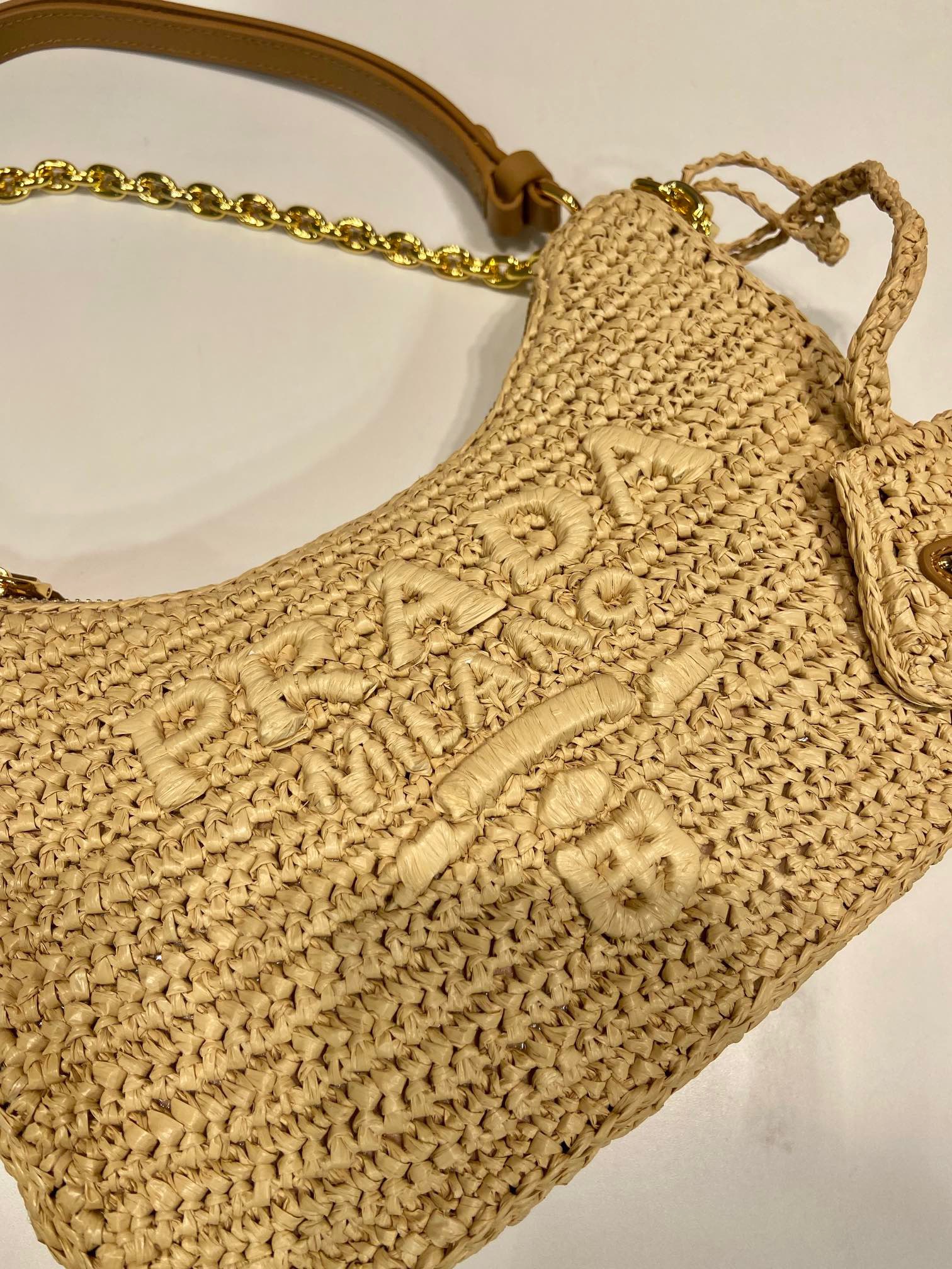 Prada Hand-woven Hobo Underarm Bag 1BC204B