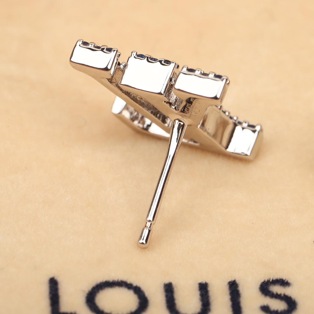 Louis Vuitton Diamond Earrings