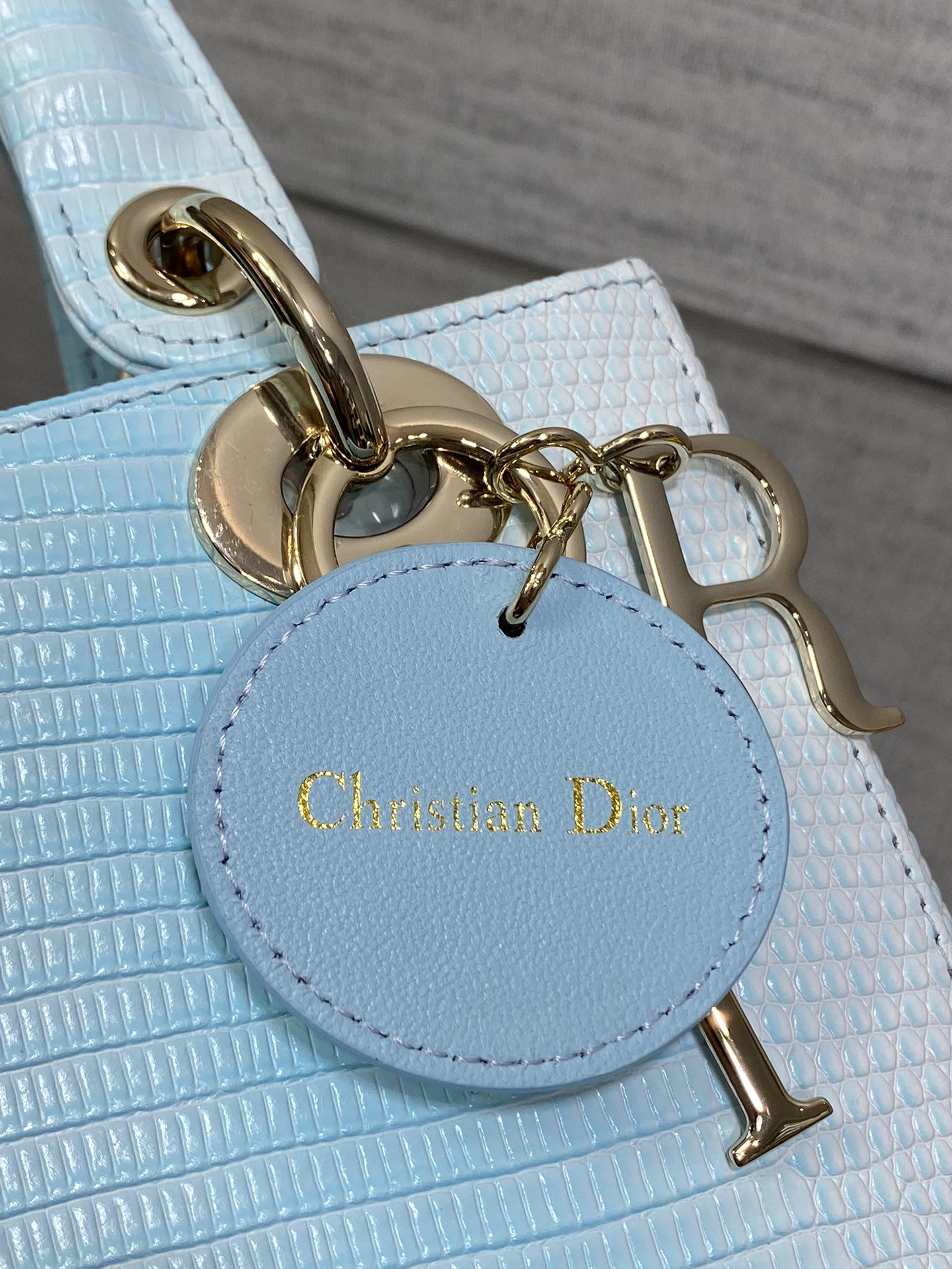 Dior Lady Dior four-grid rare lizard pattern handbag