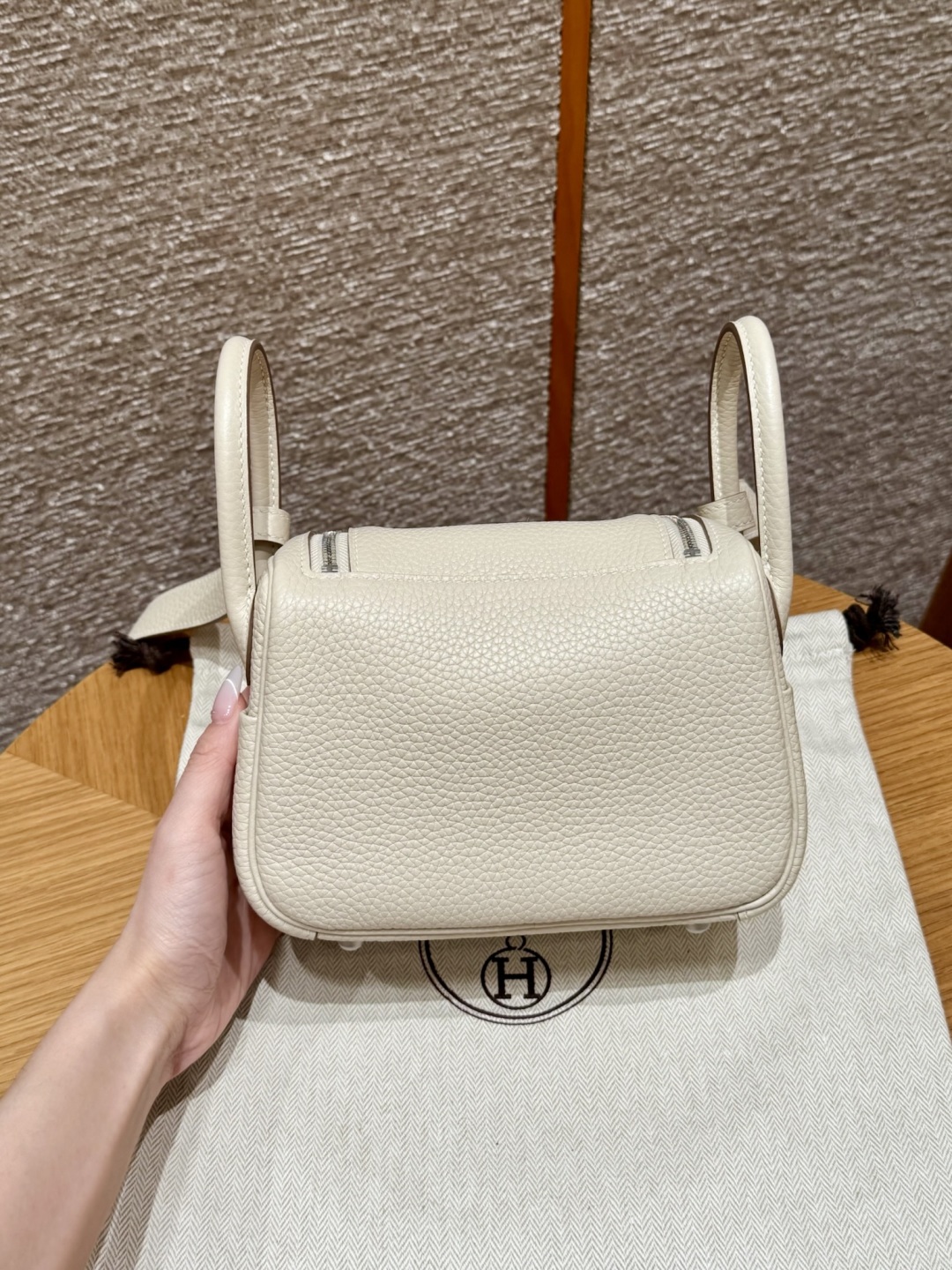 Hermès Mini Lindy 10Craie Handbag (Handmade to Order)